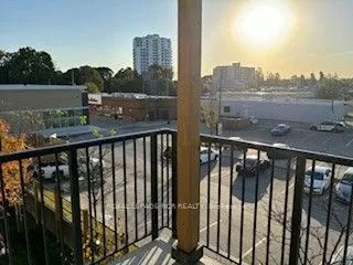 708 Woolwich Street, #112