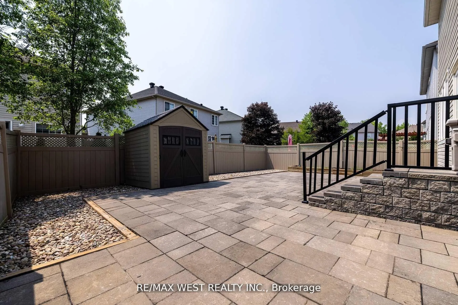 214 Castlegarth Crescent