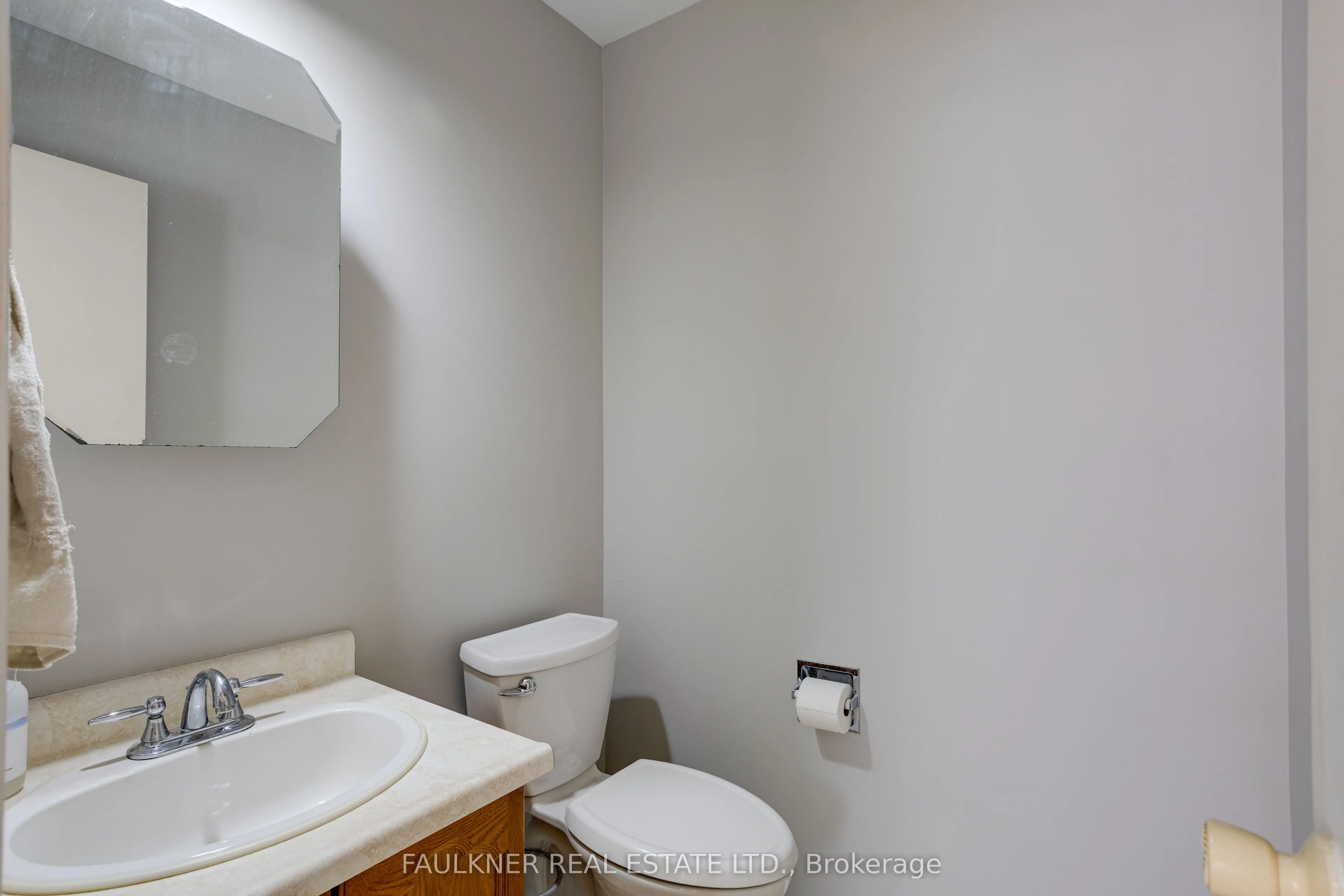 1807 Brousseau Crescent