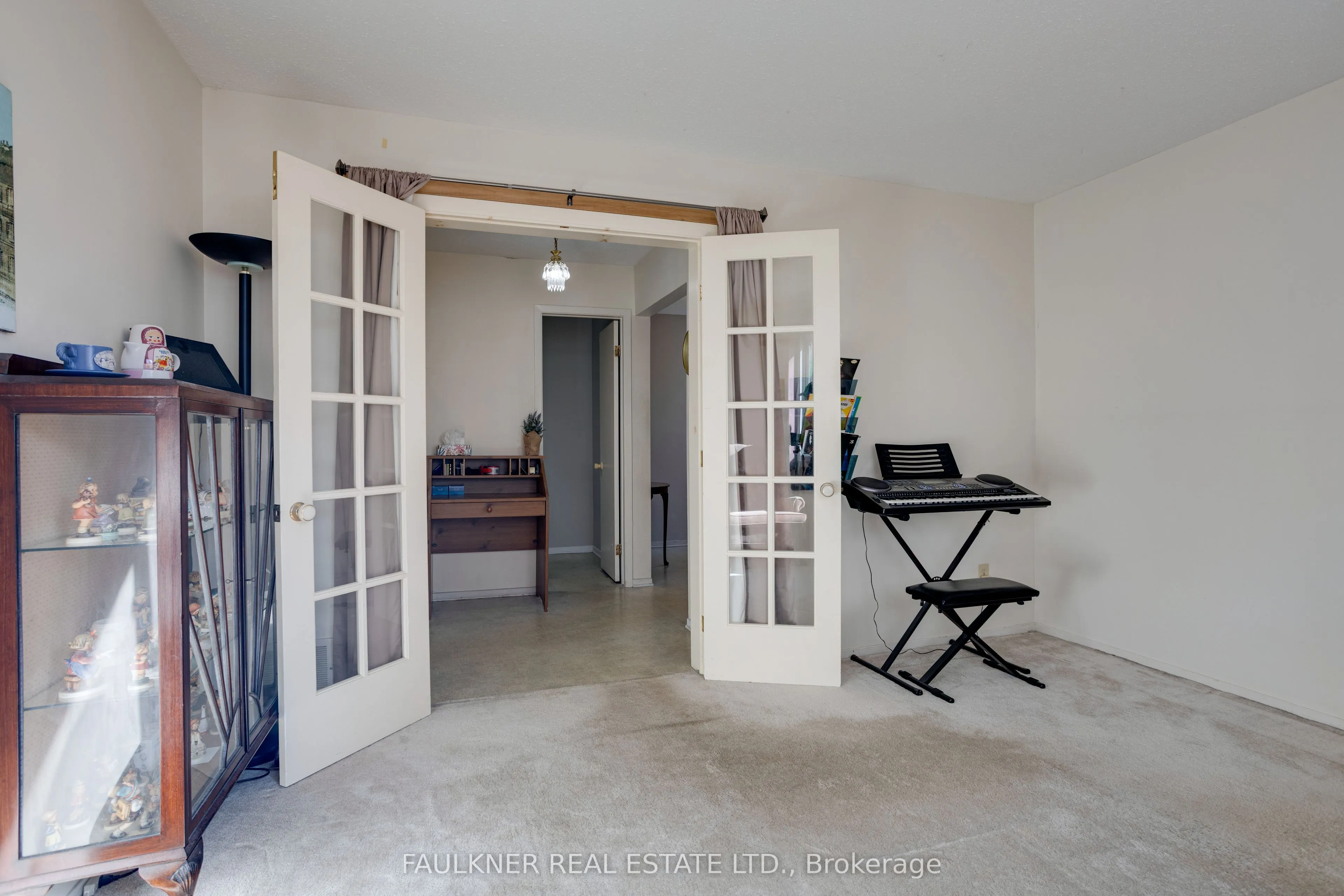 1807 Brousseau Crescent