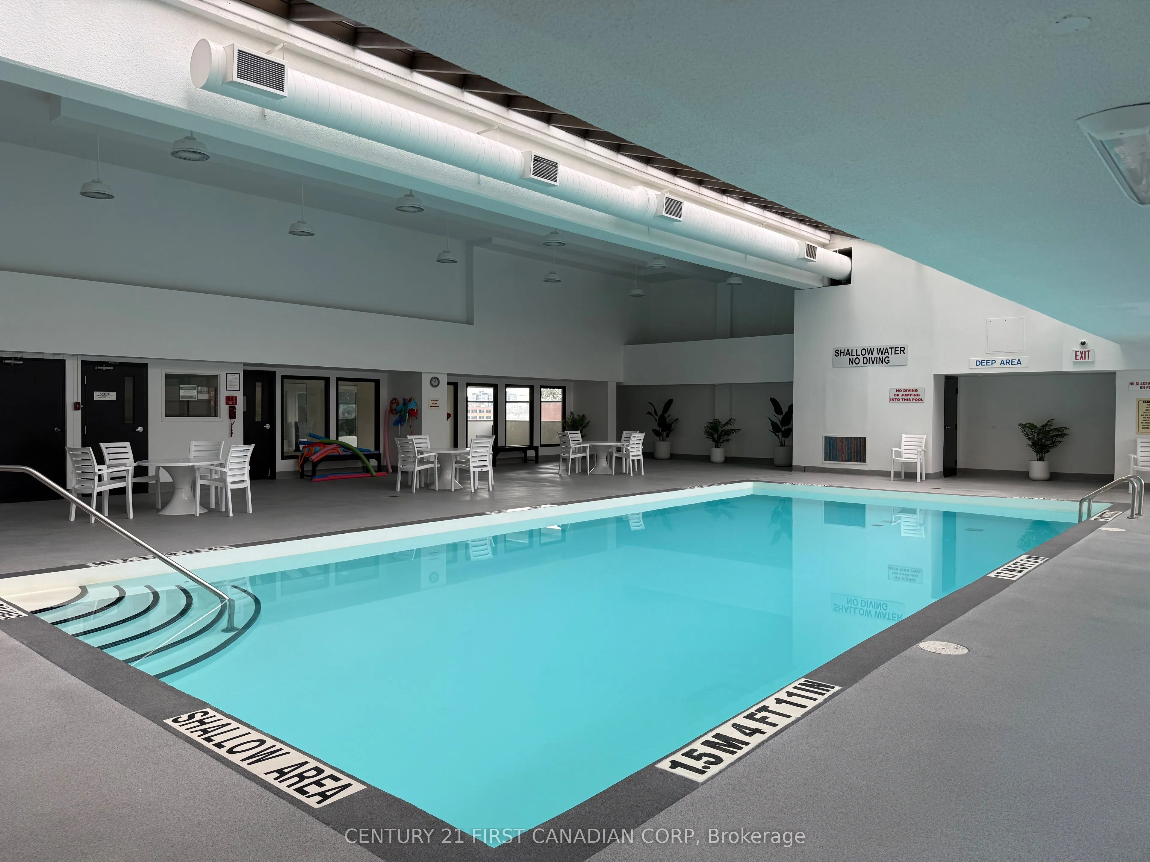 389 Dundas Street S, #2405