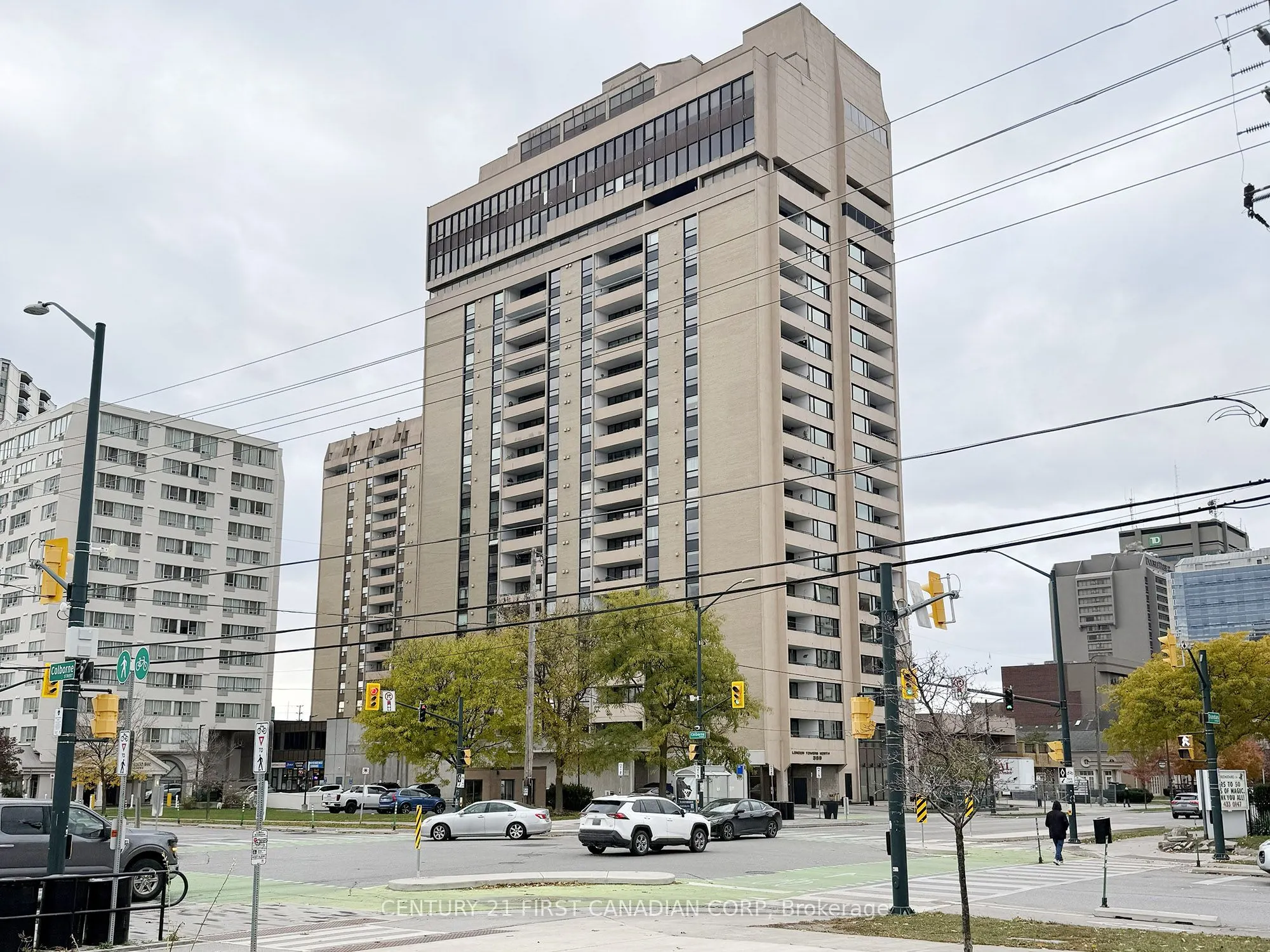 389 Dundas Street S, #2405