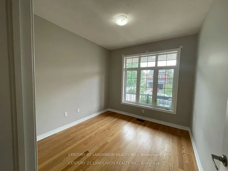 516 Baldwin Crescent