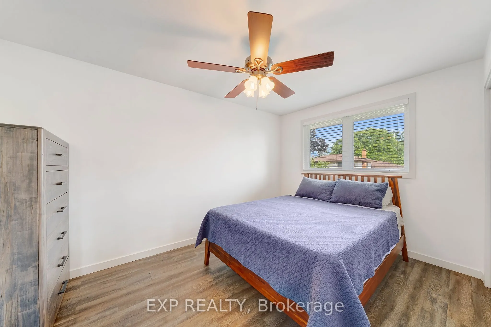 44 Royal Orchard Crescent