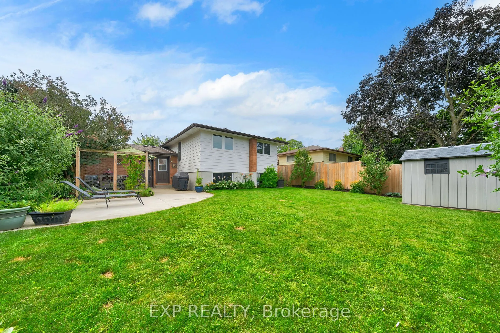 44 Royal Orchard Crescent