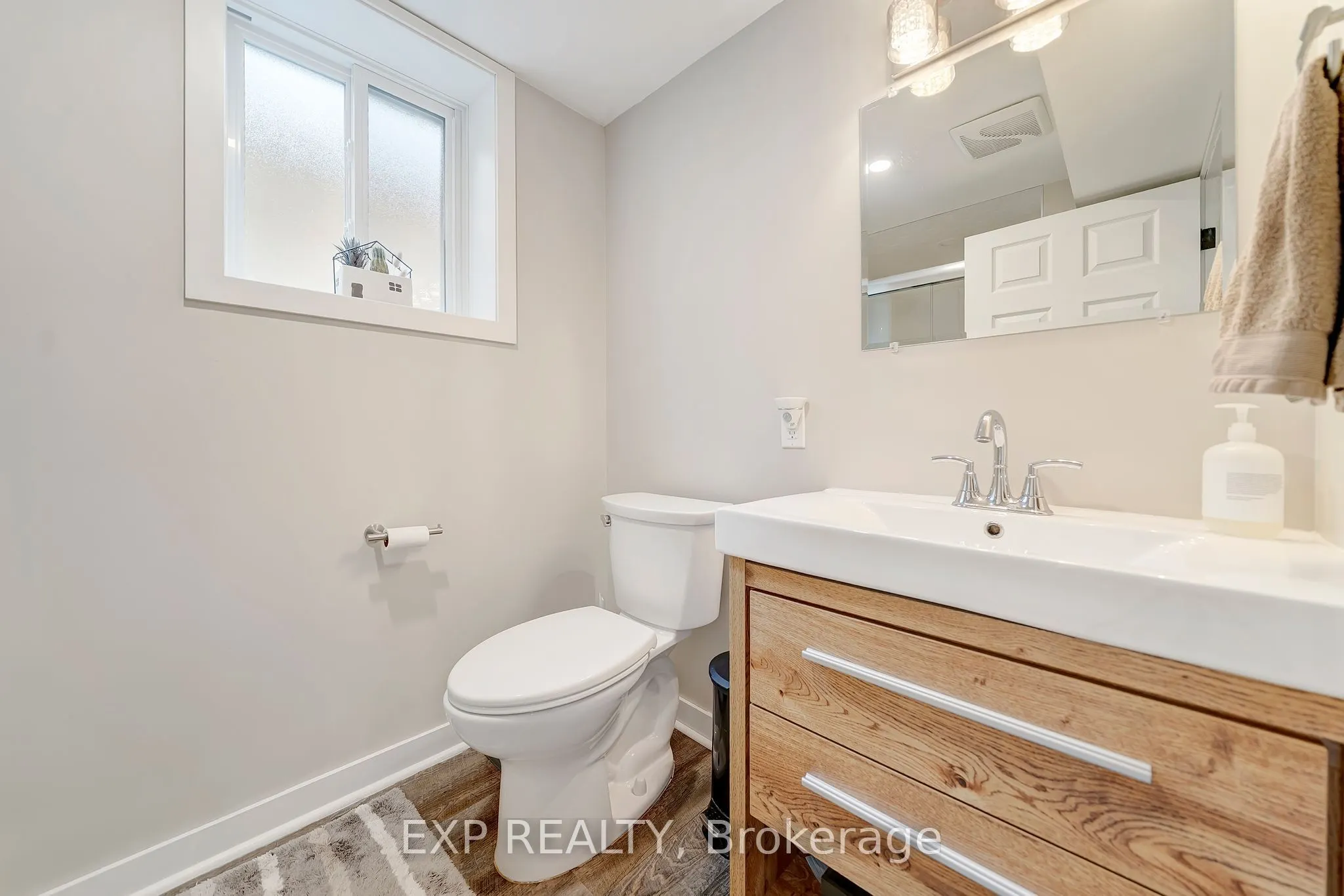 44 Royal Orchard Crescent