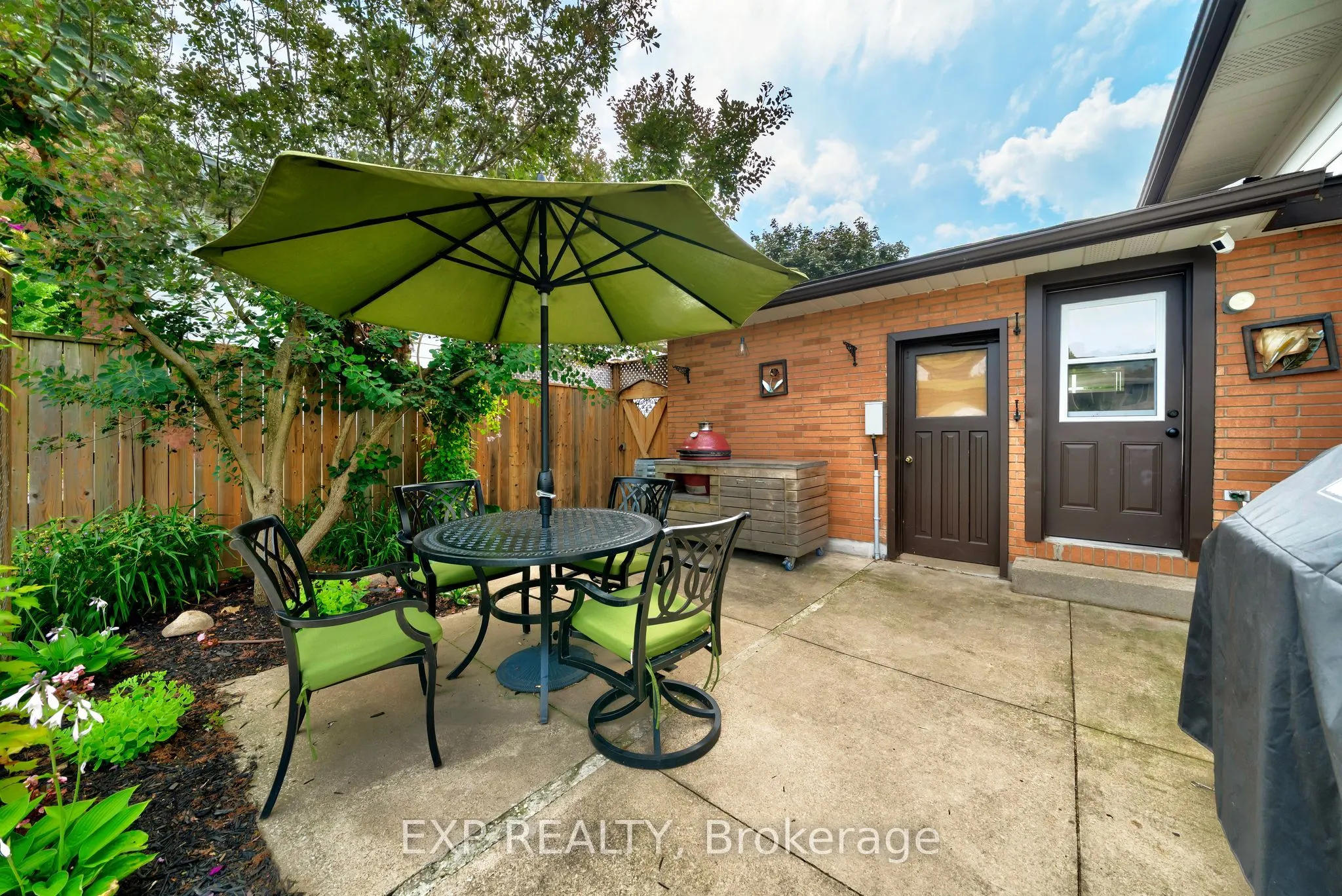 44 Royal Orchard Crescent