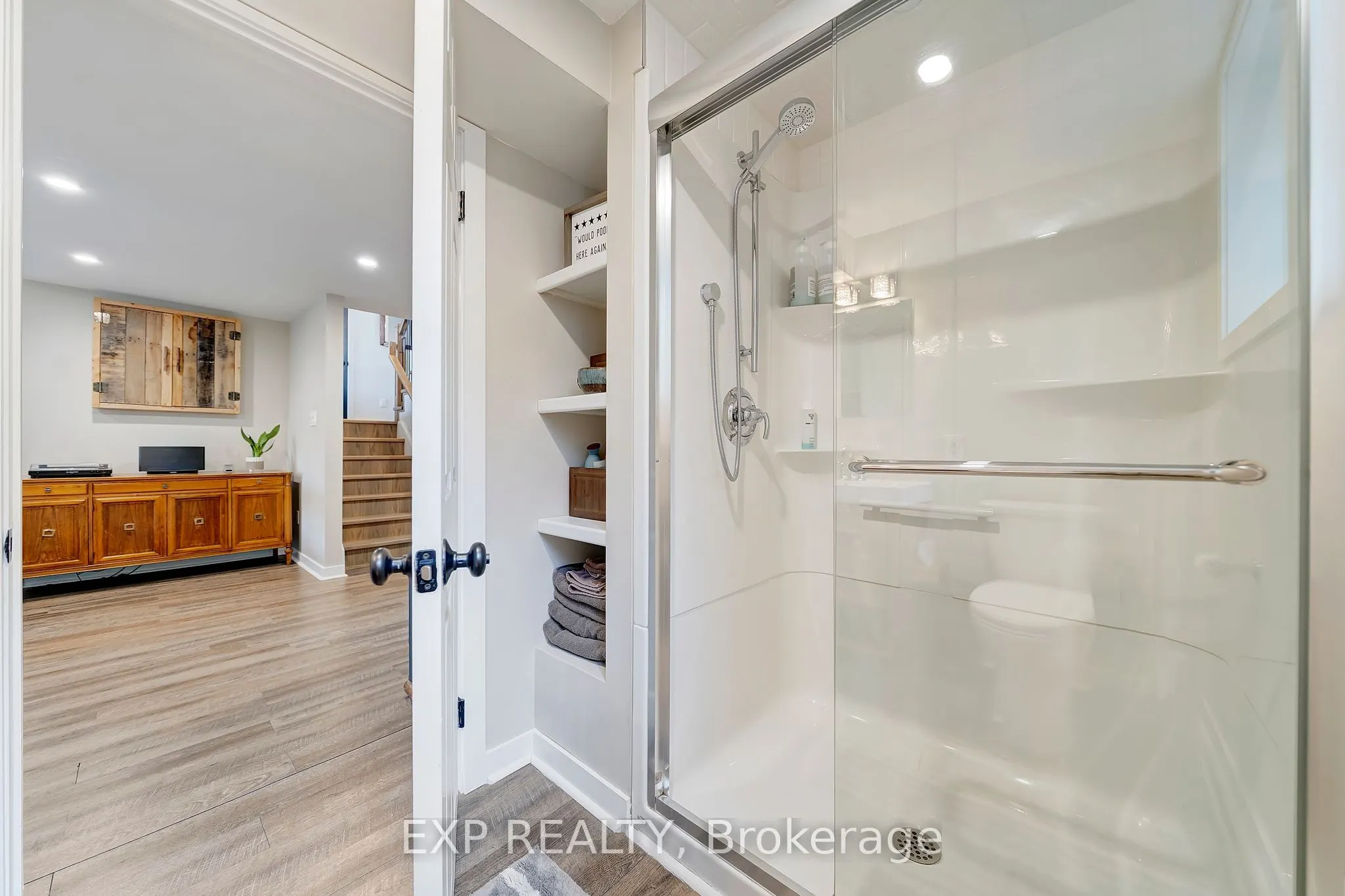 44 Royal Orchard Crescent