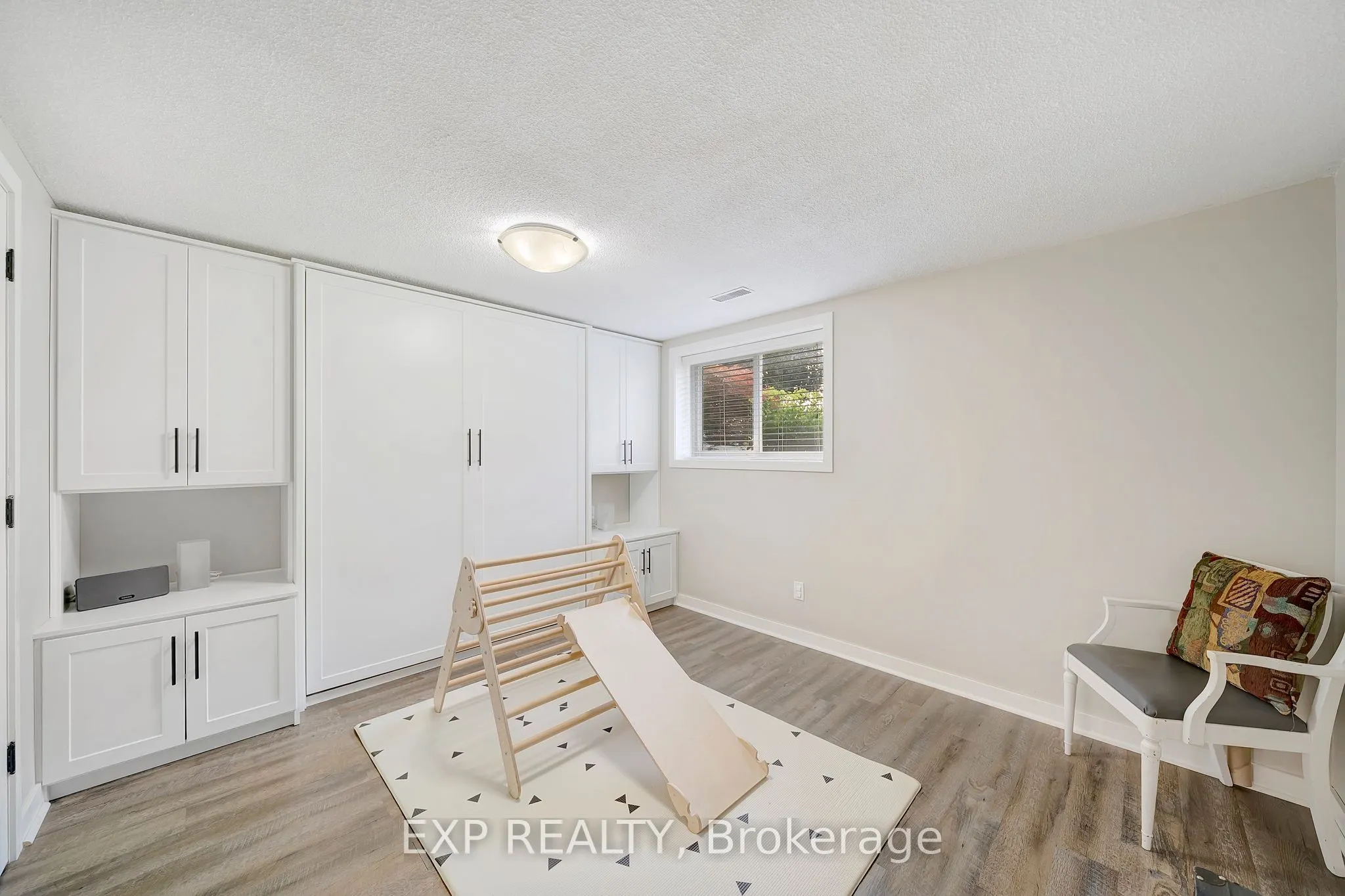 44 Royal Orchard Crescent