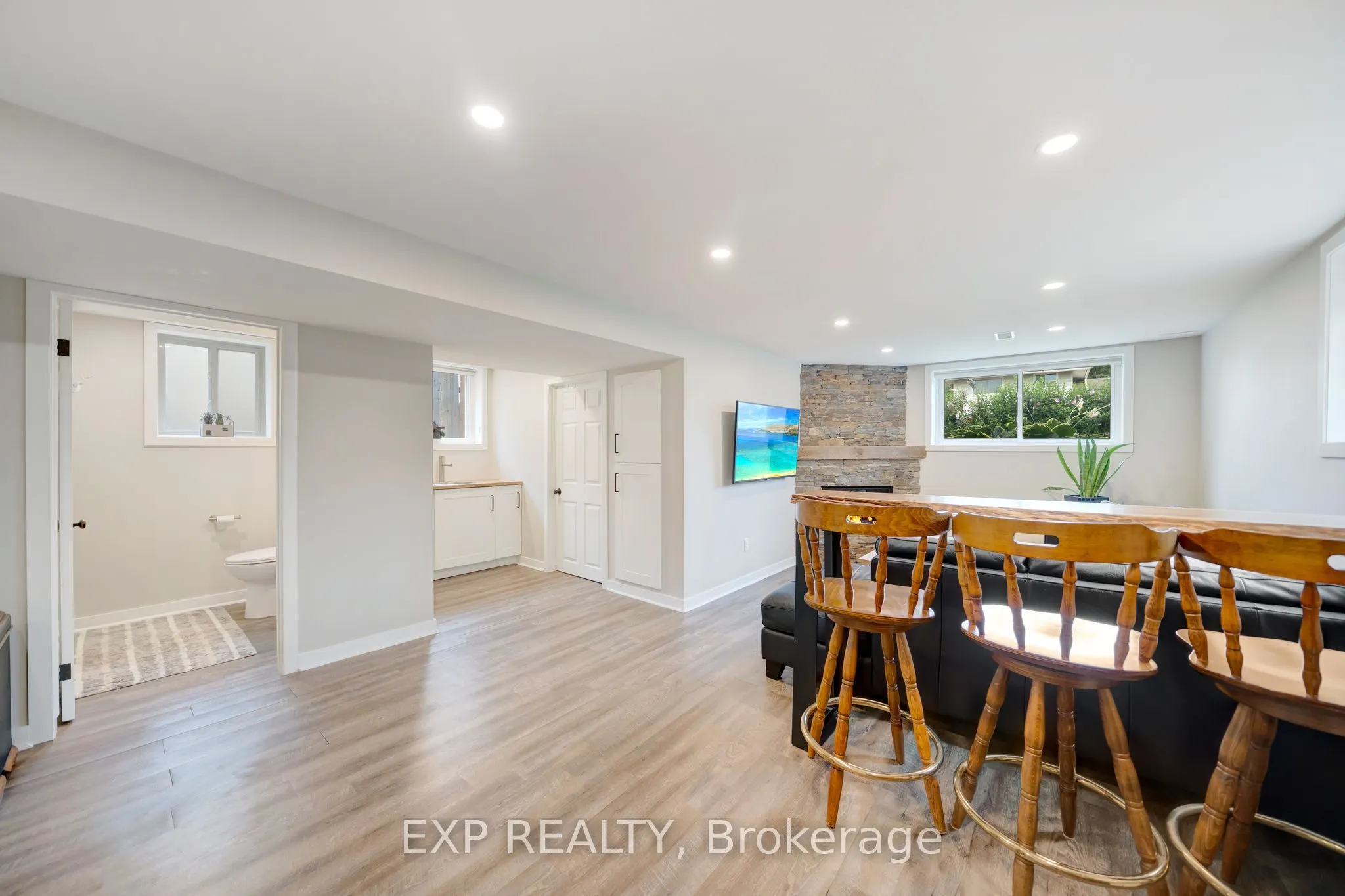 44 Royal Orchard Crescent