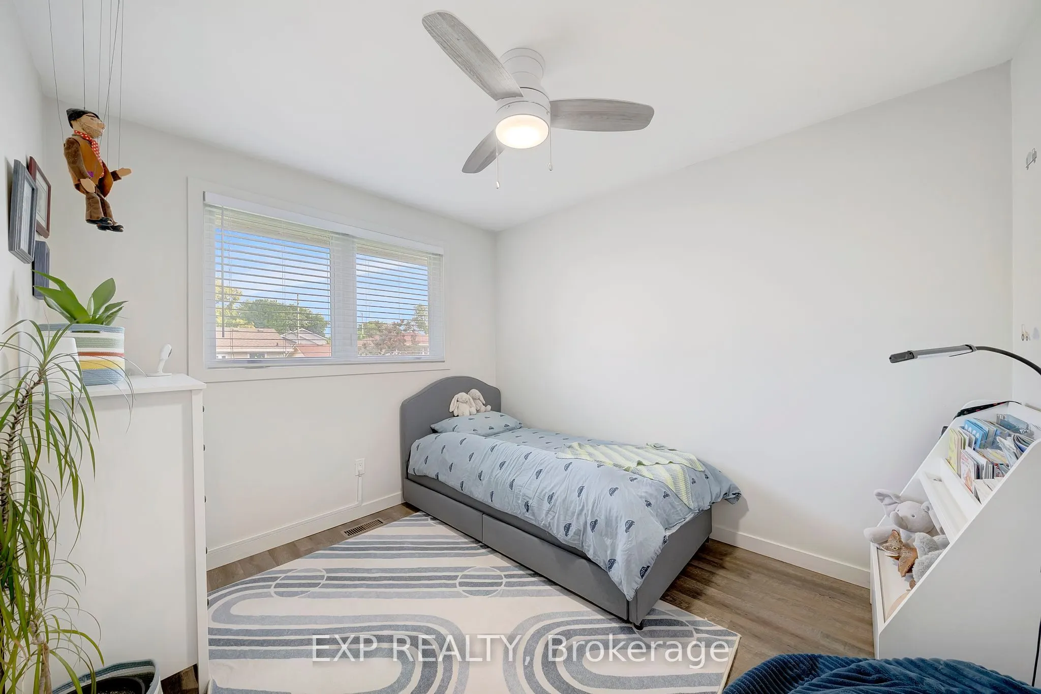 44 Royal Orchard Crescent