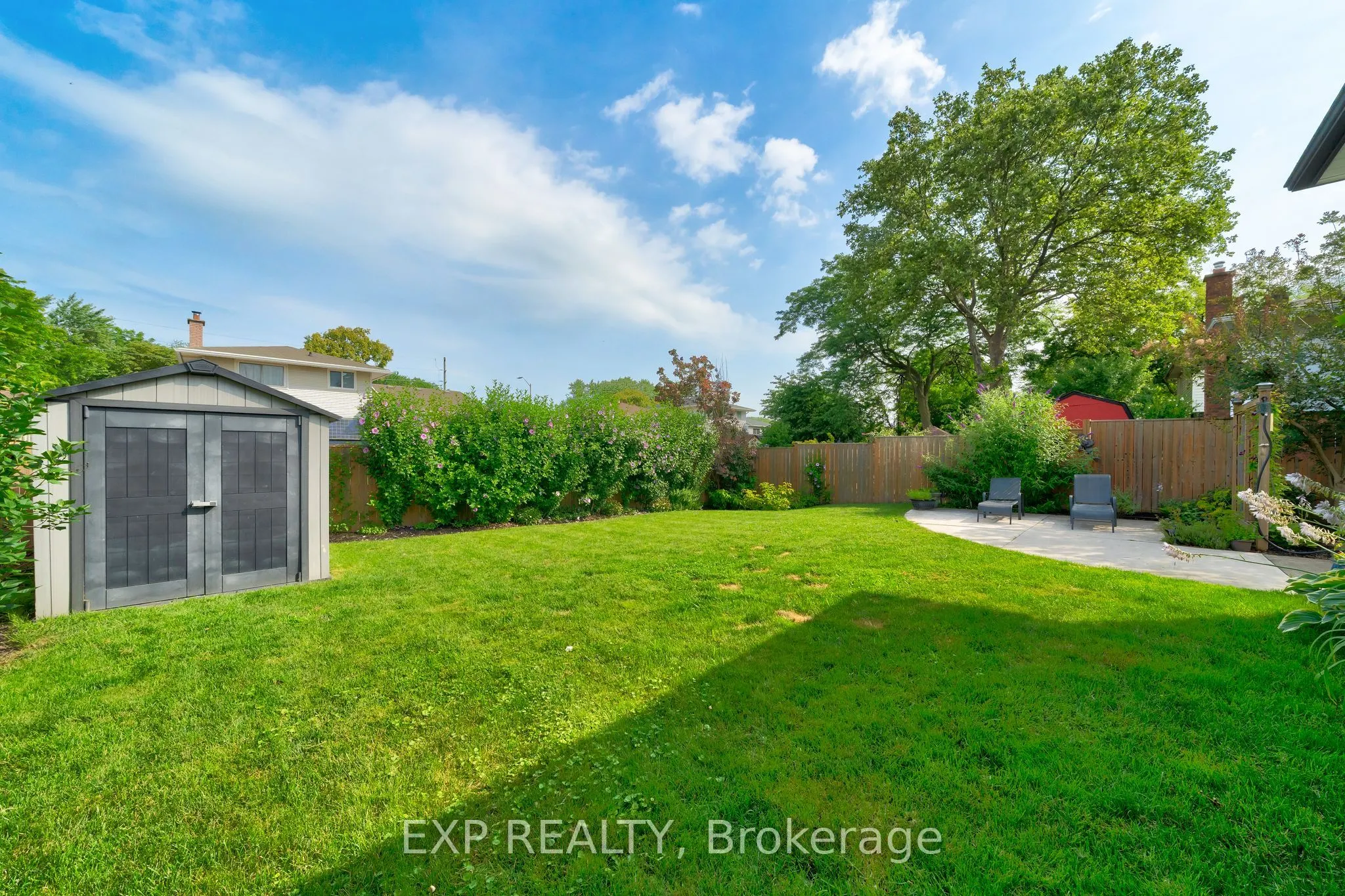 44 Royal Orchard Crescent