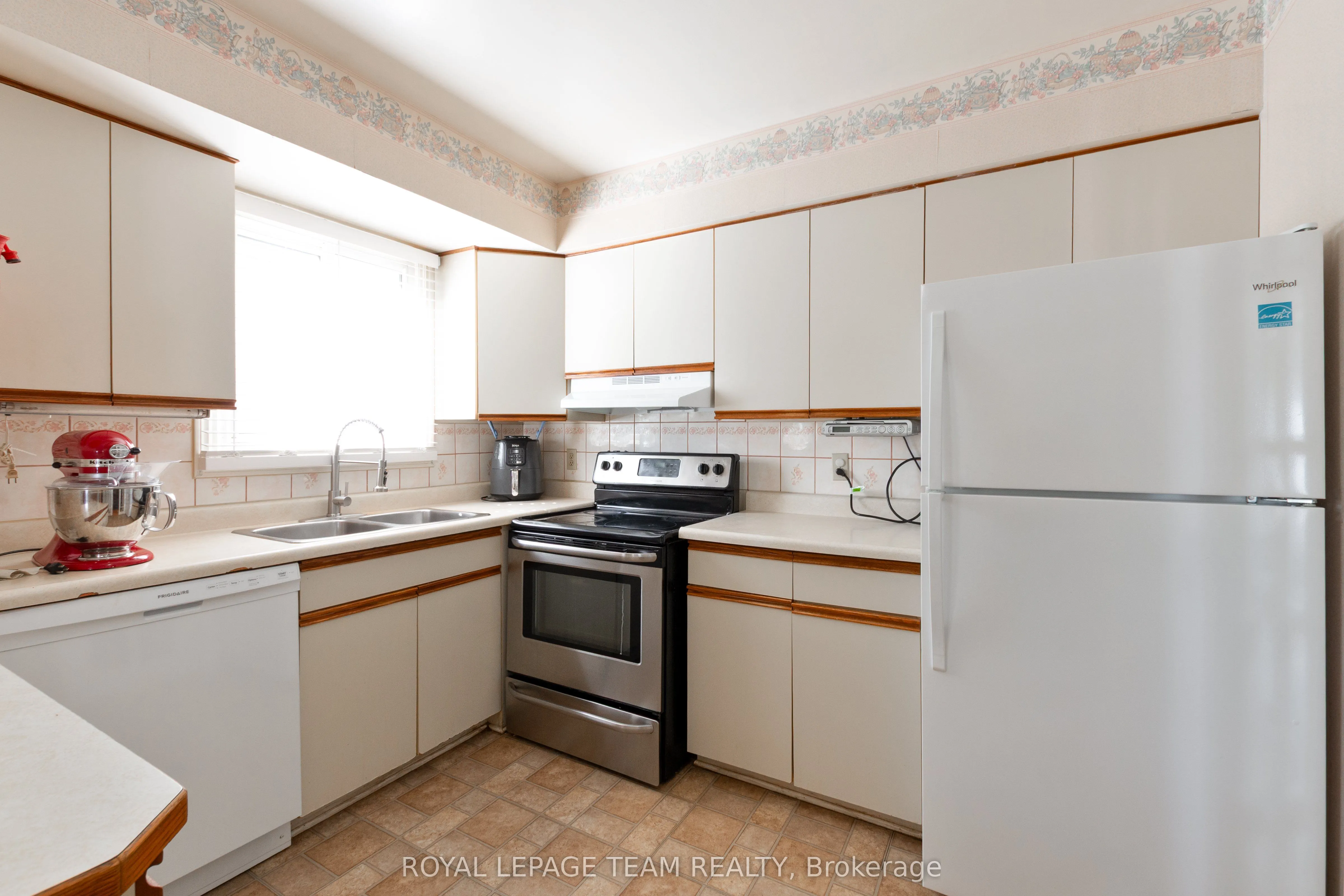 77 Bonaventure Drive