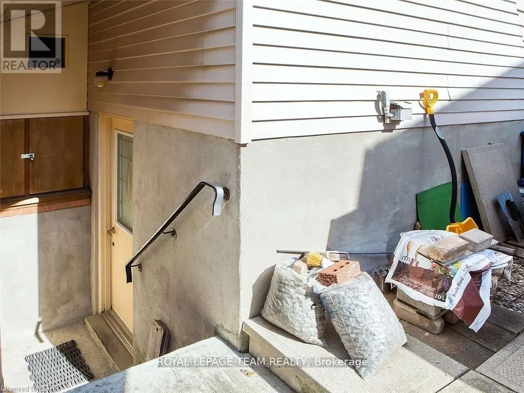 77 Bonaventure Drive