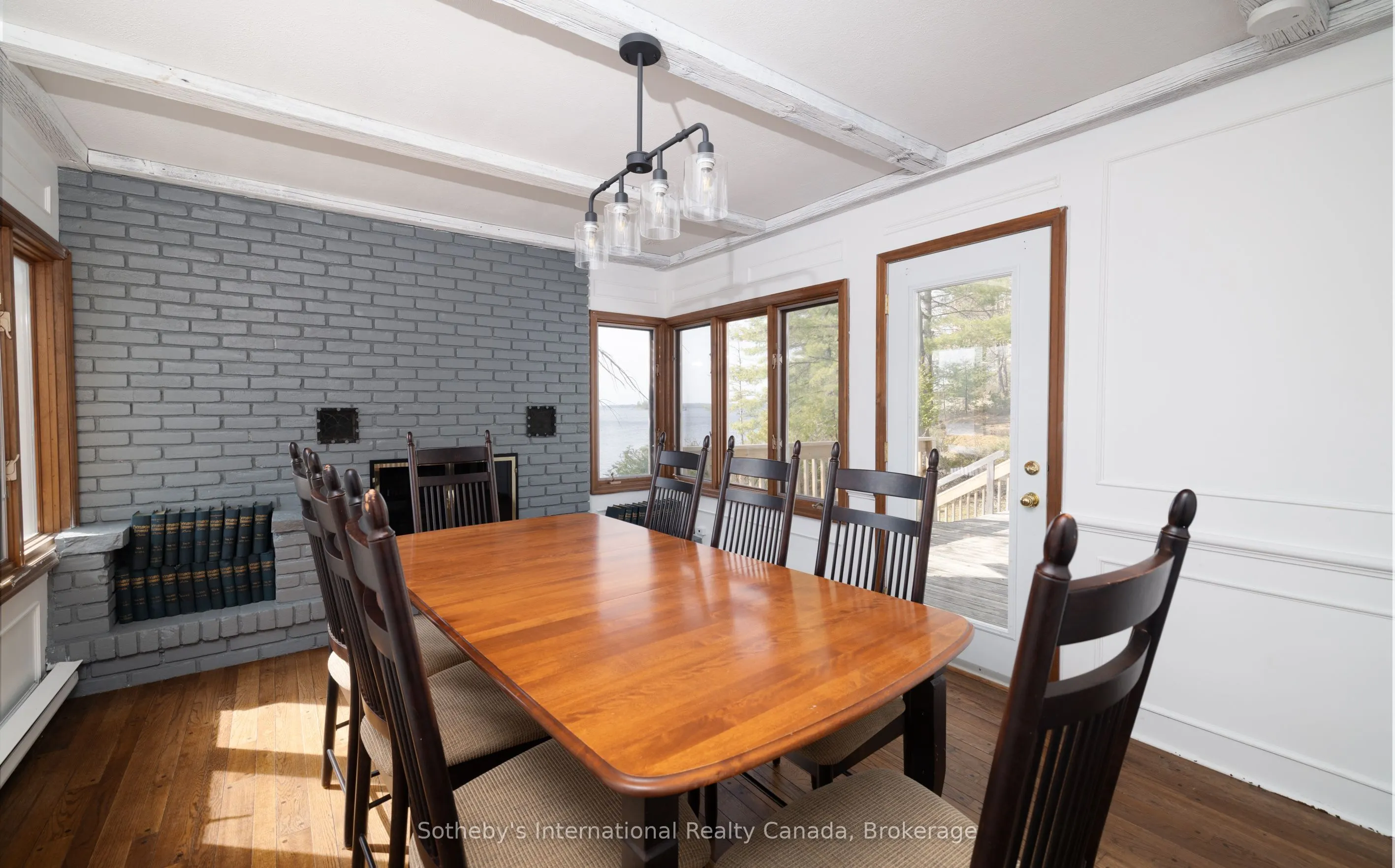 1-1076 Birch Point Road