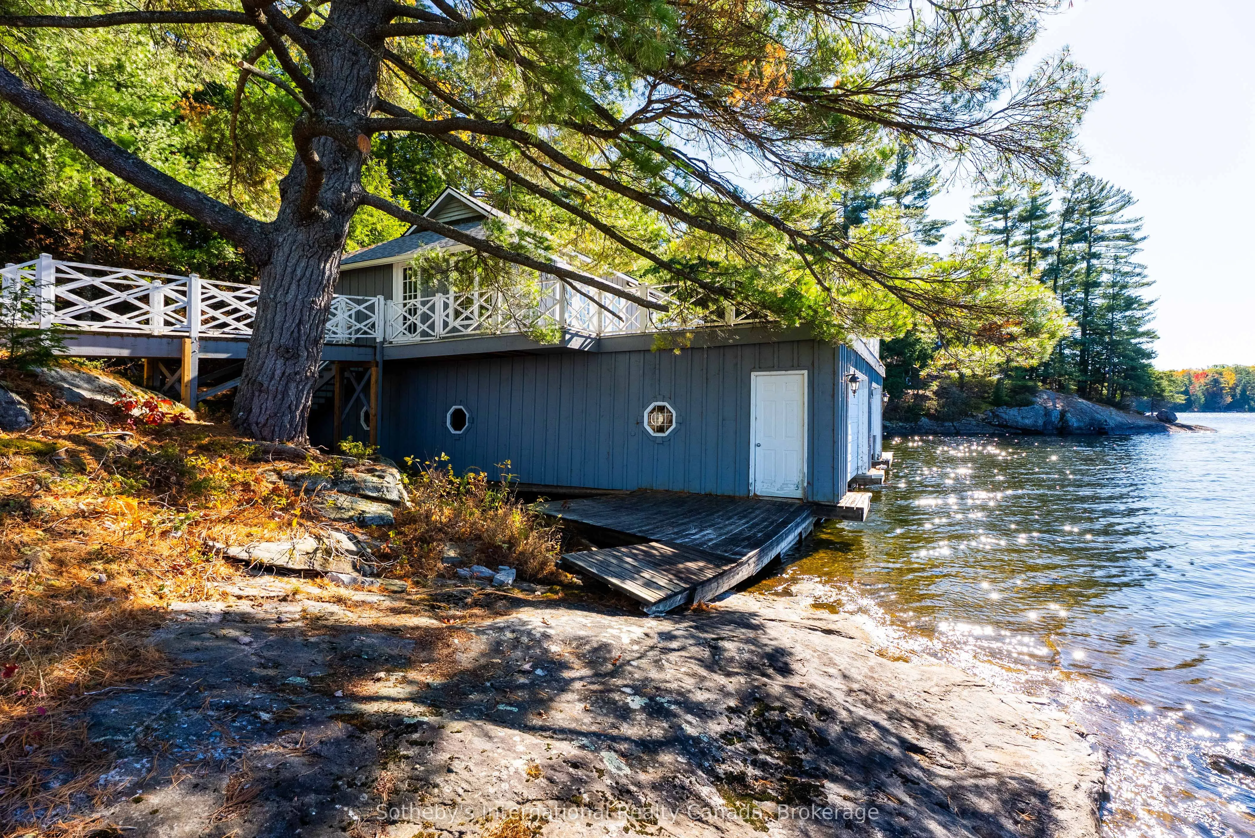 1-1076 Birch Point Road