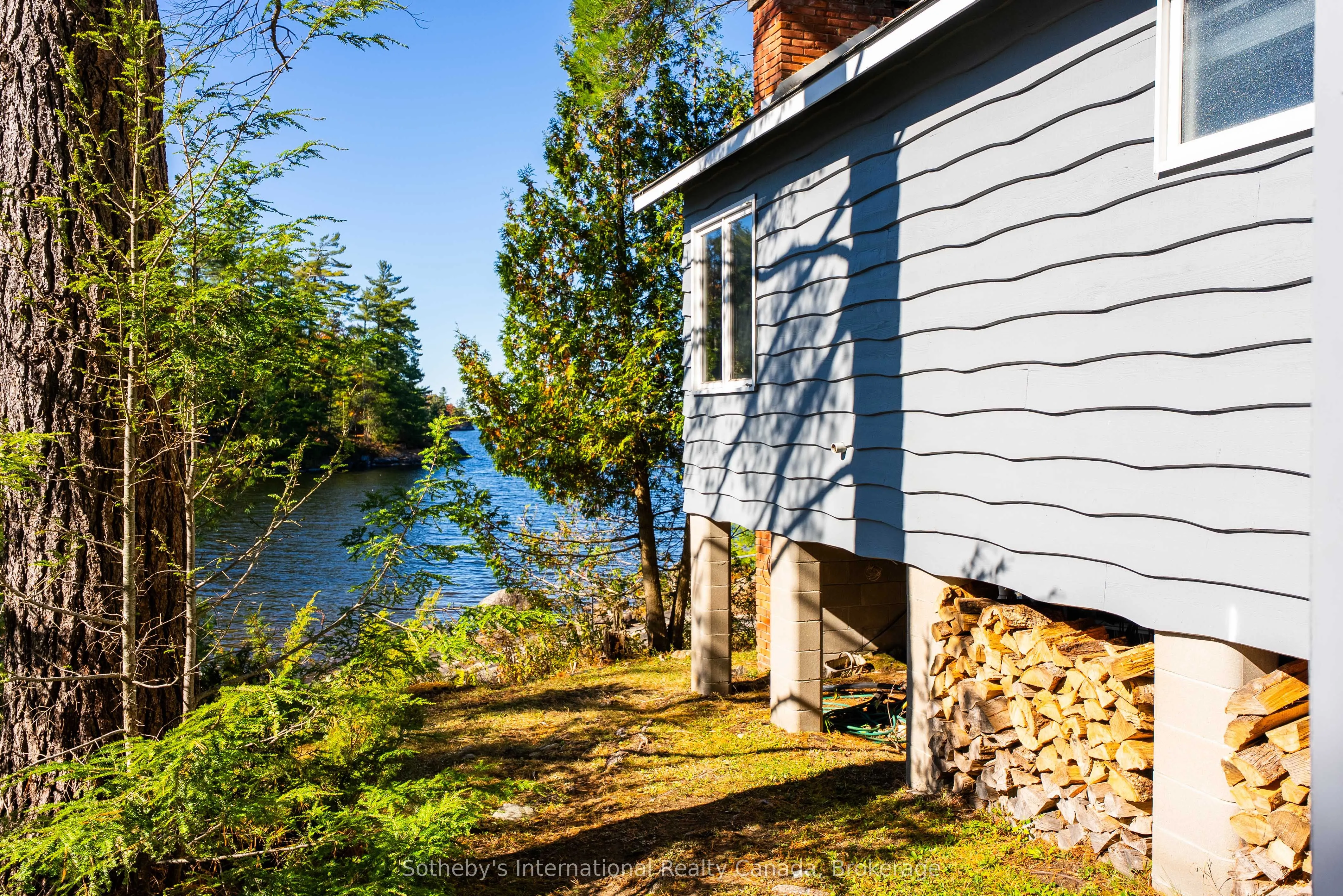 1-1076 Birch Point Road