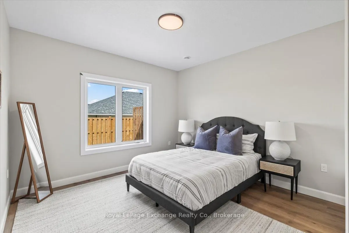 1071 Waterloo Street N, #50