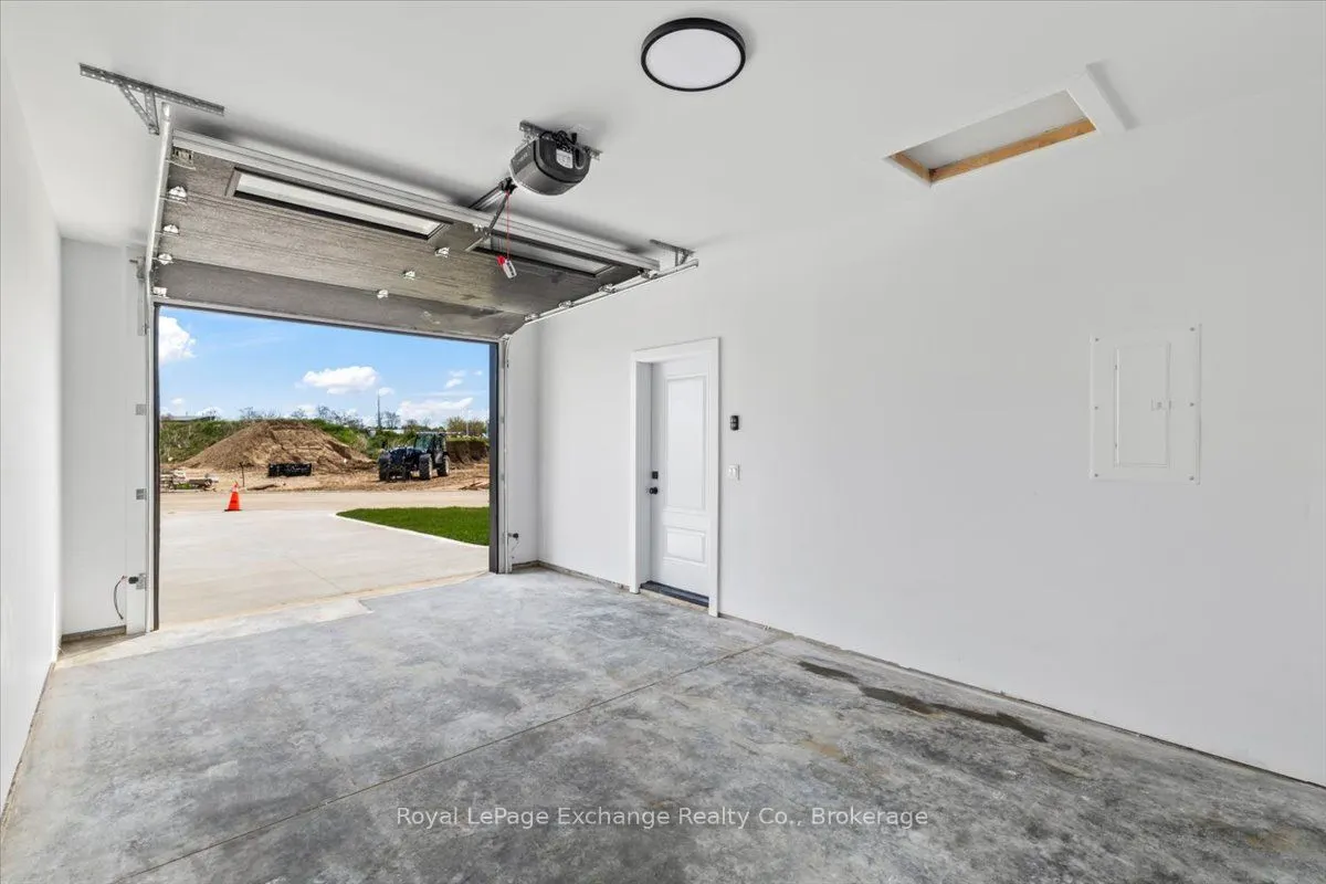 1071 Waterloo Street N, #46