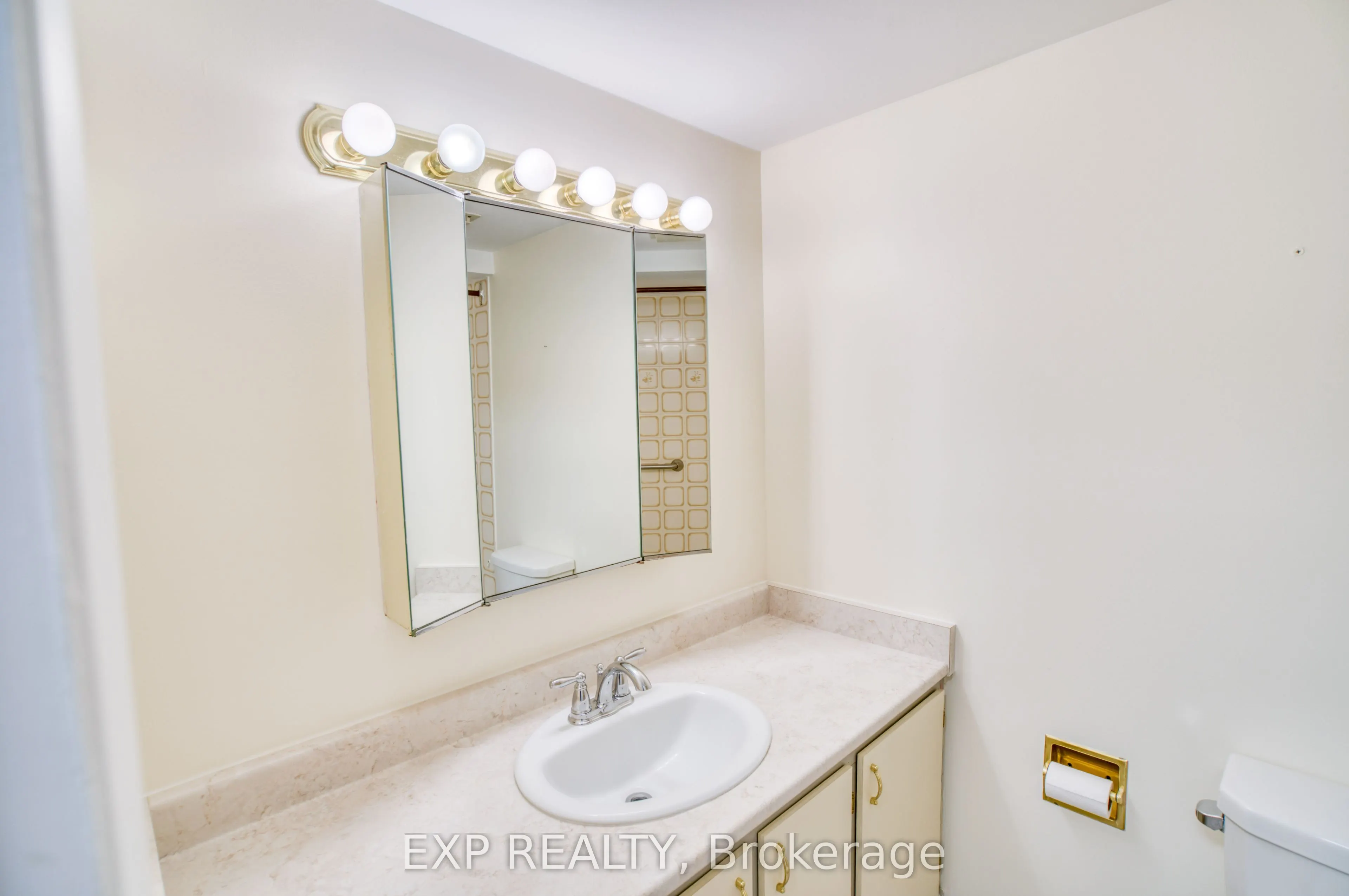 16 Sweetbriar Circle, #1