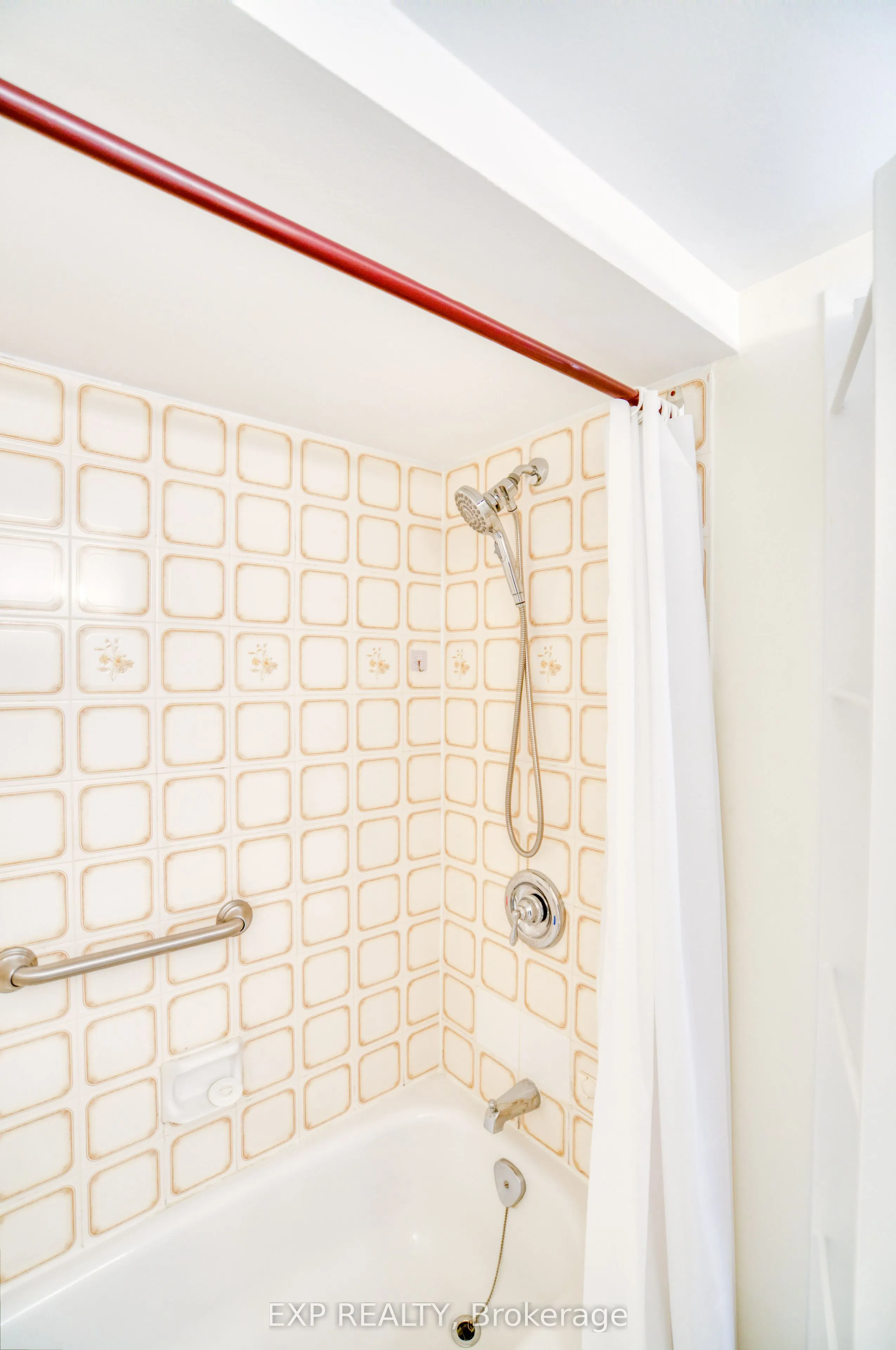 16 Sweetbriar Circle, #1