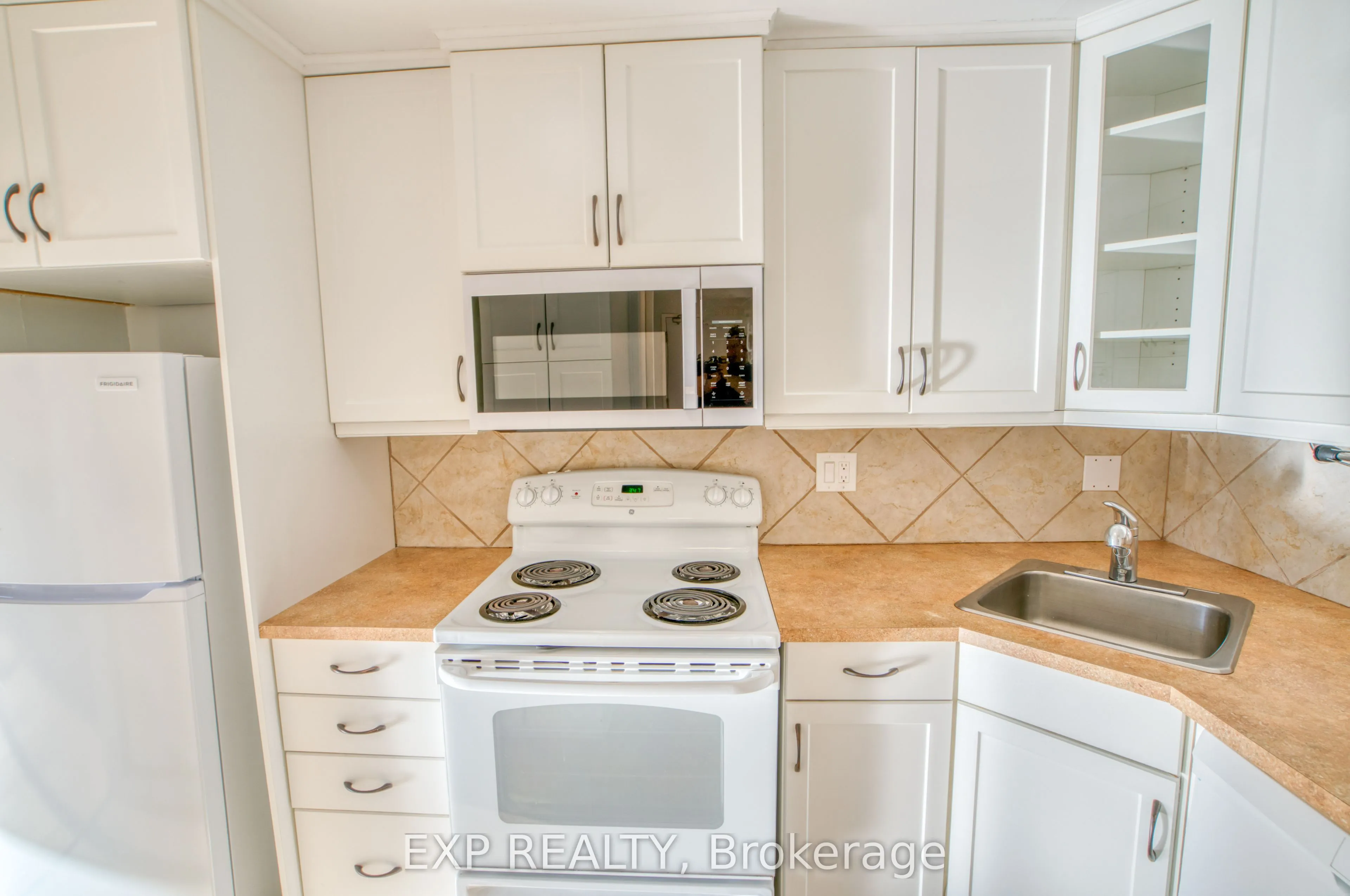 16 Sweetbriar Circle, #1