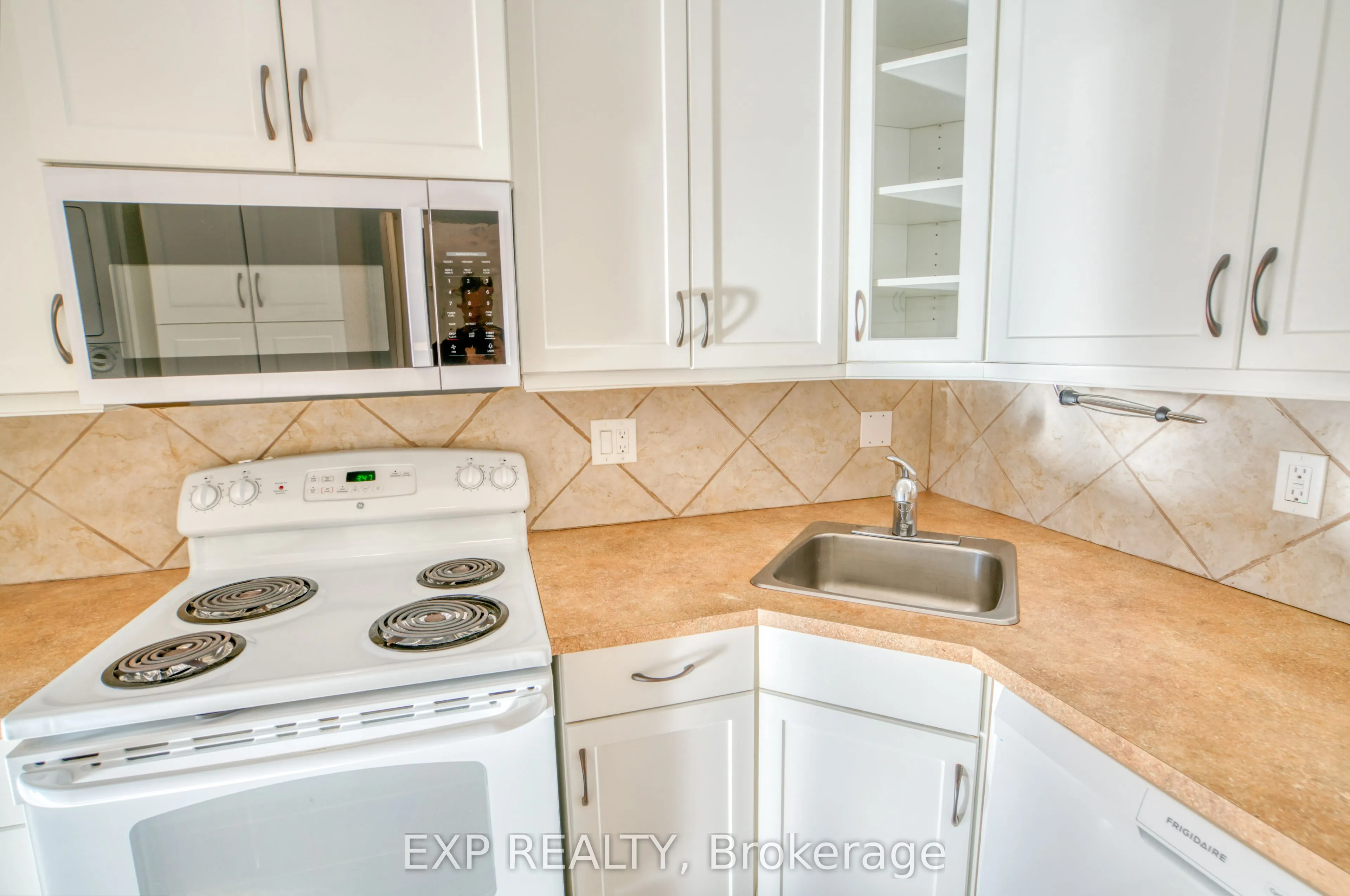 16 Sweetbriar Circle, #1