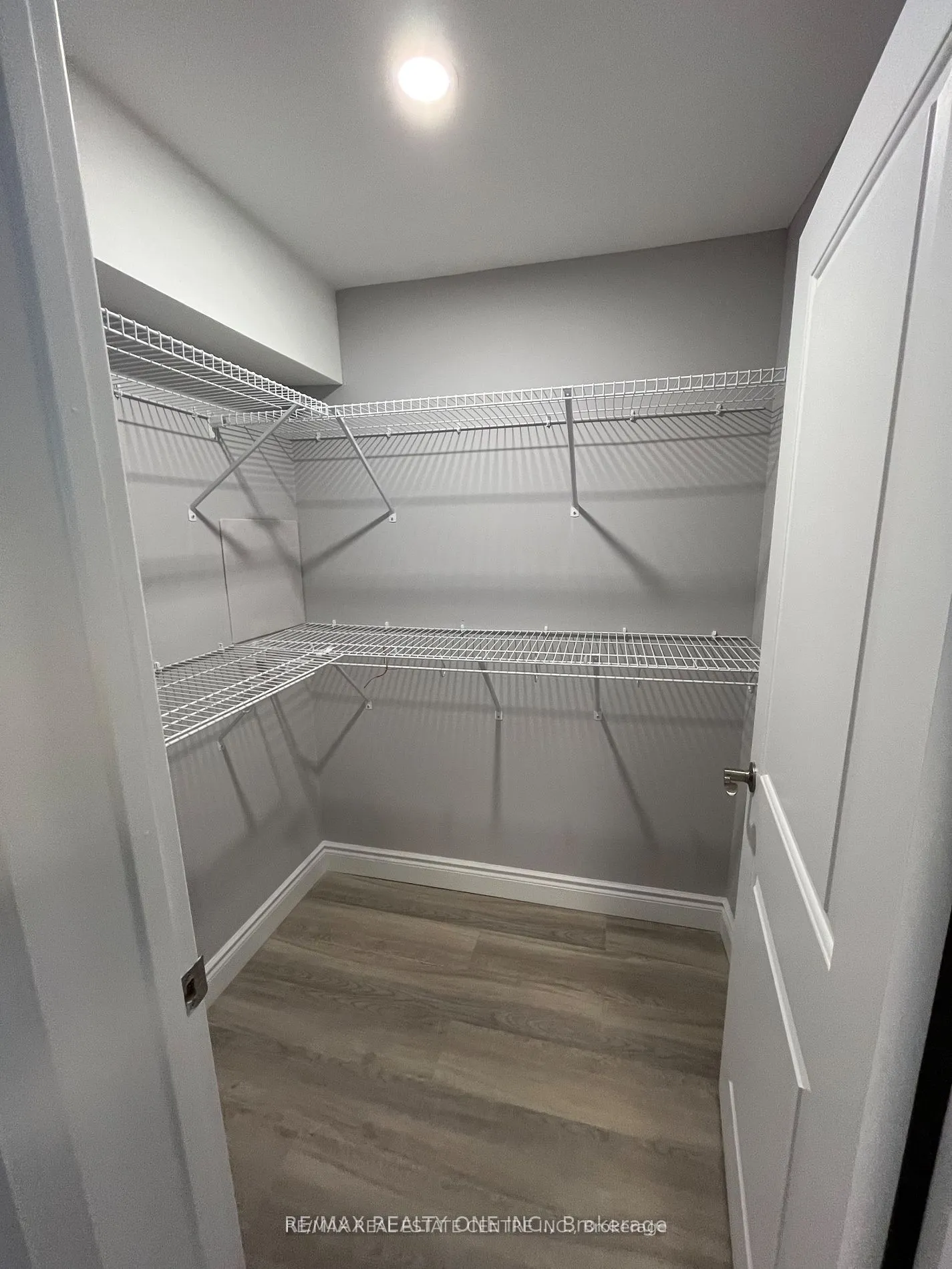 1573 Horseshoe Crescent, #Lower