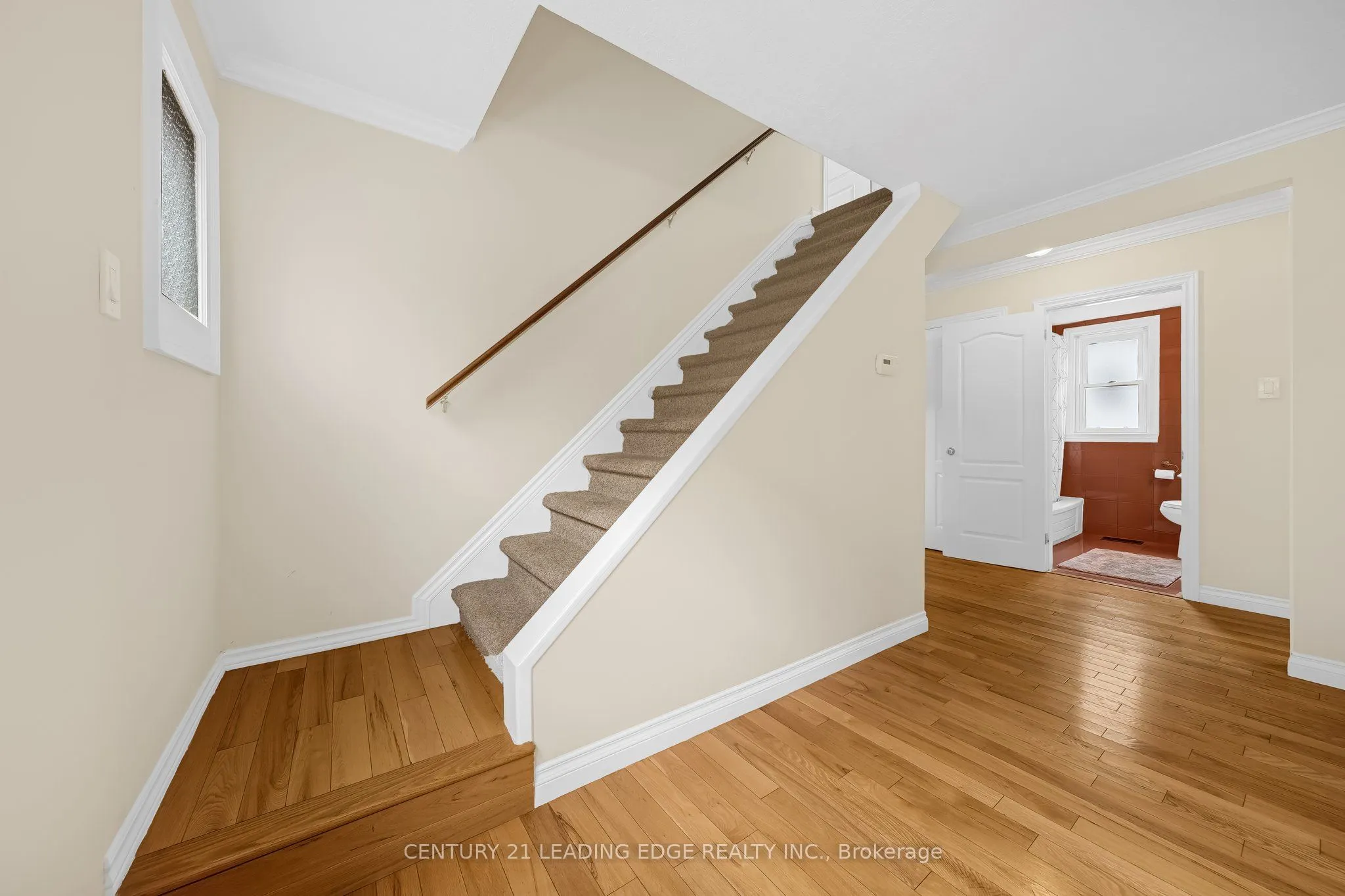 215 Wexford Avenue S