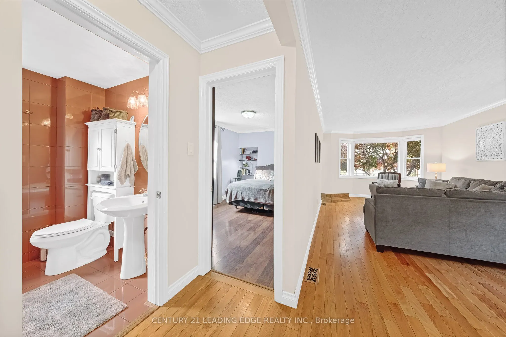 215 Wexford Avenue S