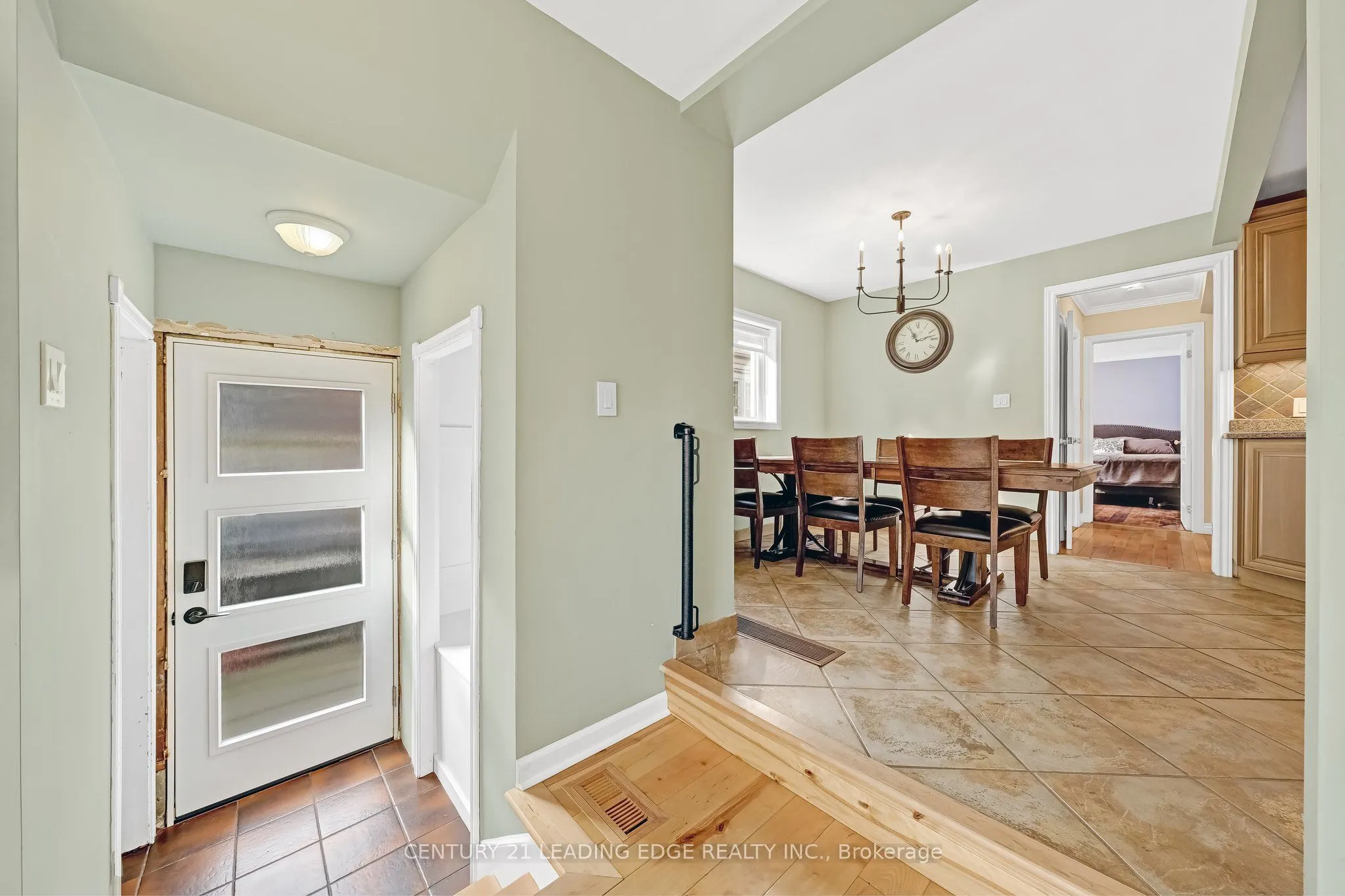 215 Wexford Avenue S