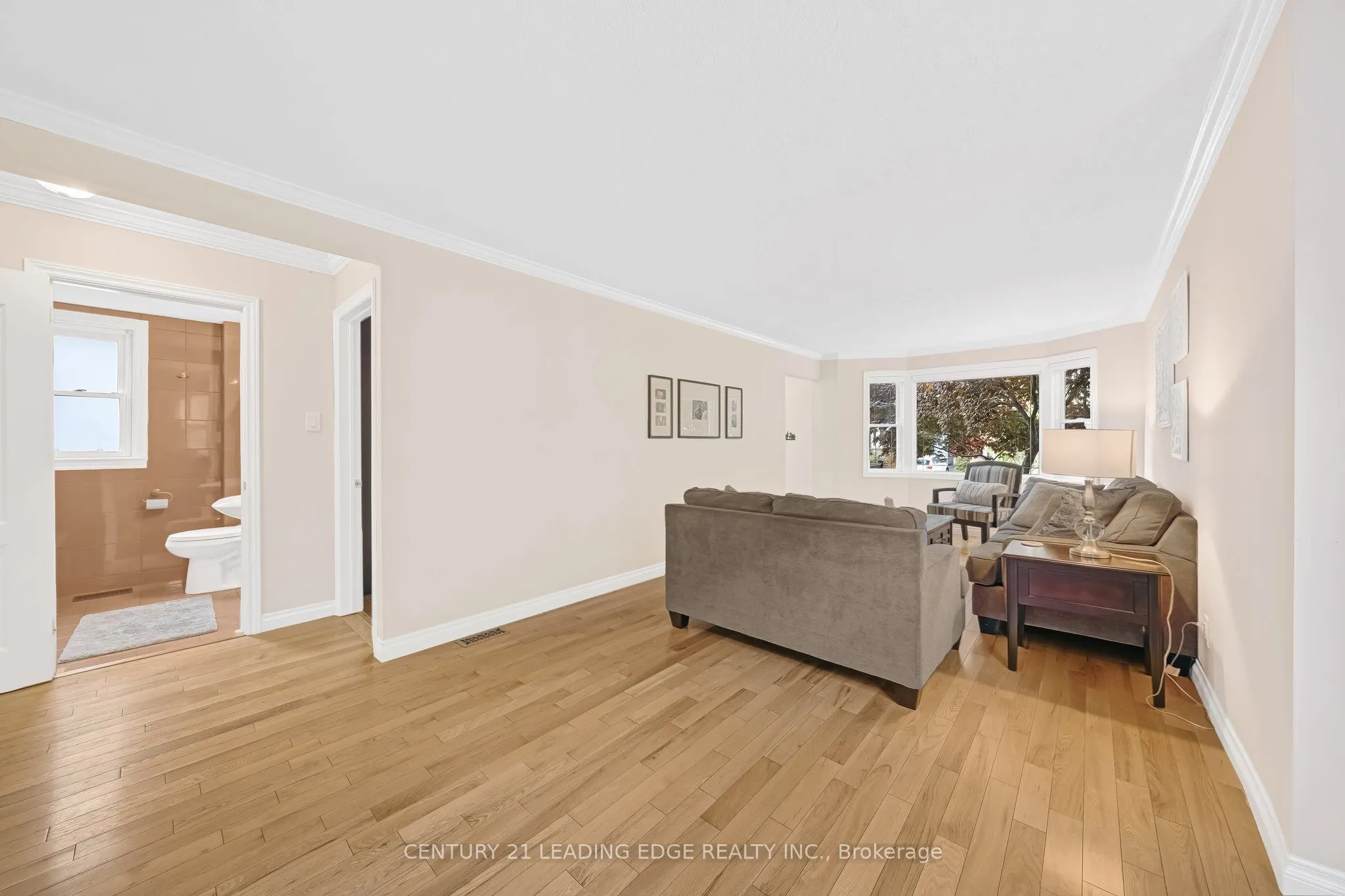 215 Wexford Avenue S