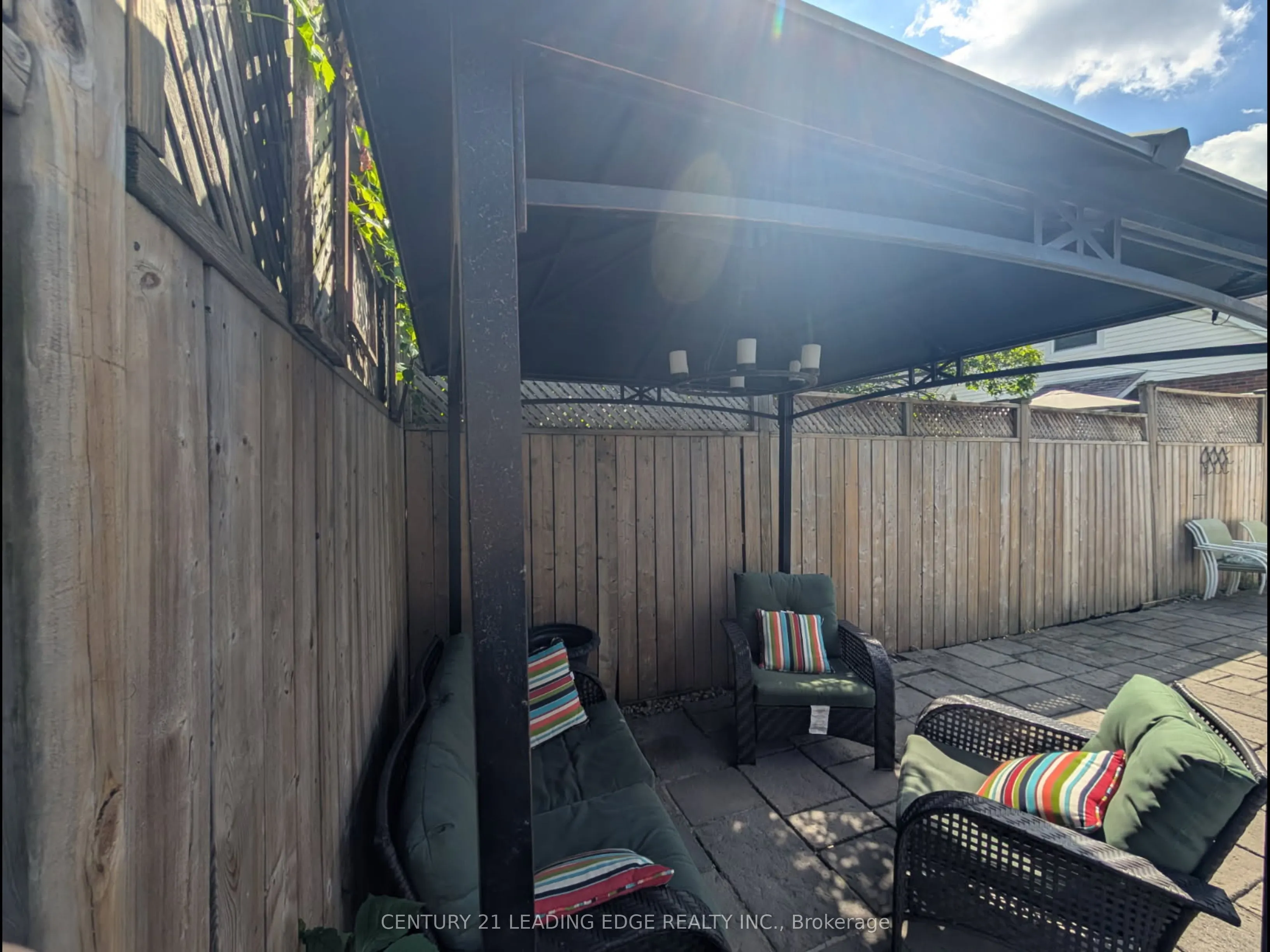 215 Wexford Avenue S