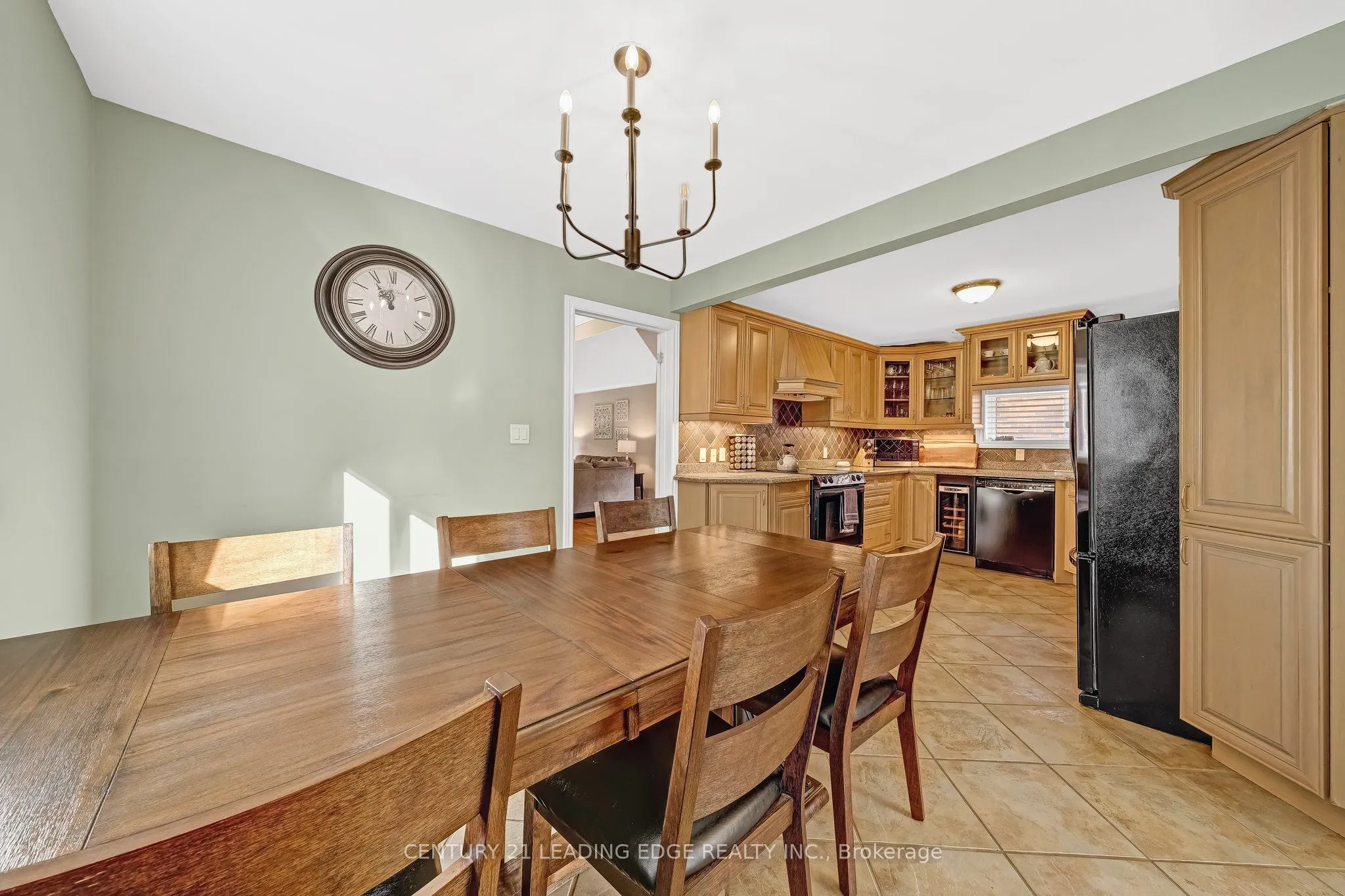 215 Wexford Avenue S