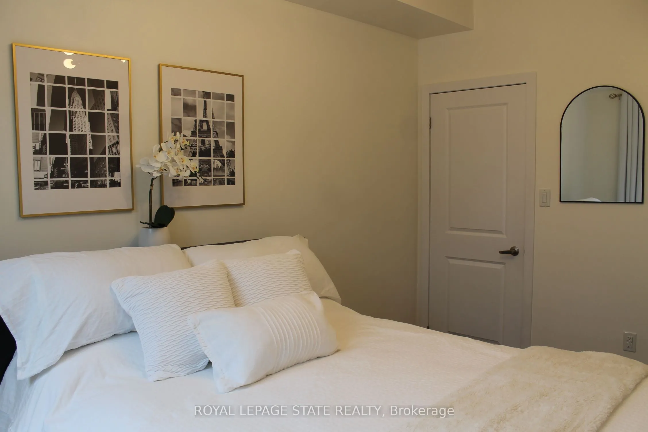 101 Shoreview Place, #123