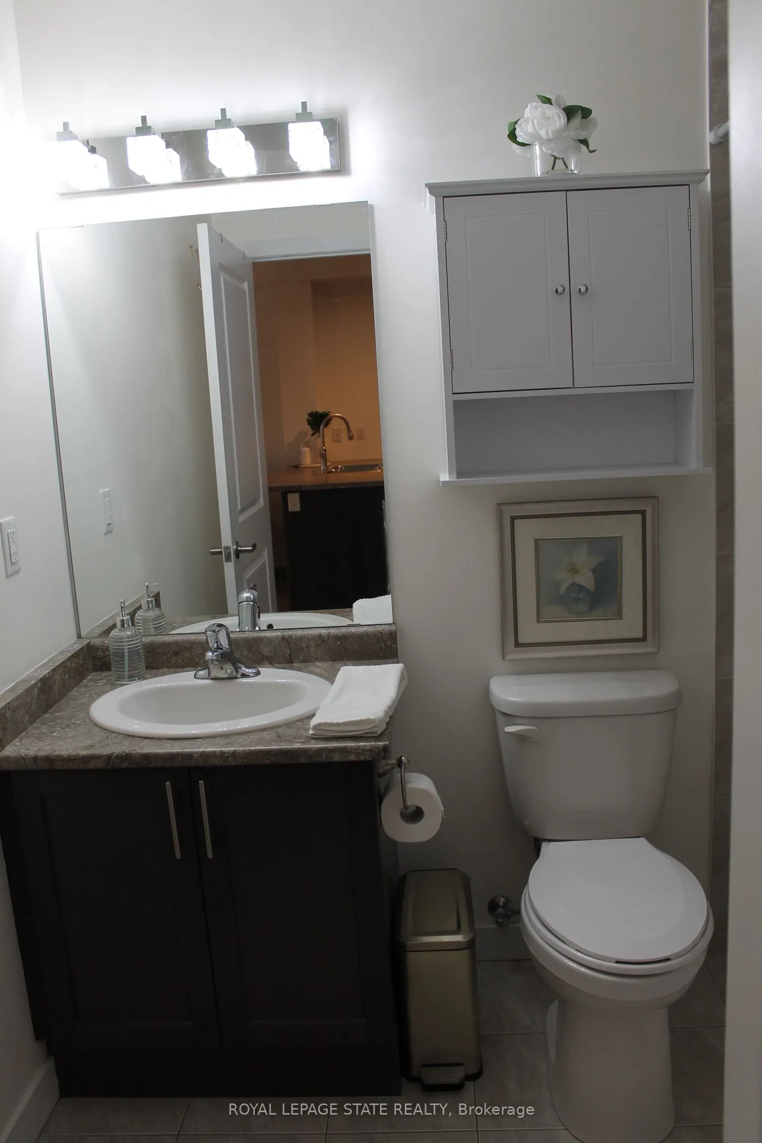 101 Shoreview Place, #123