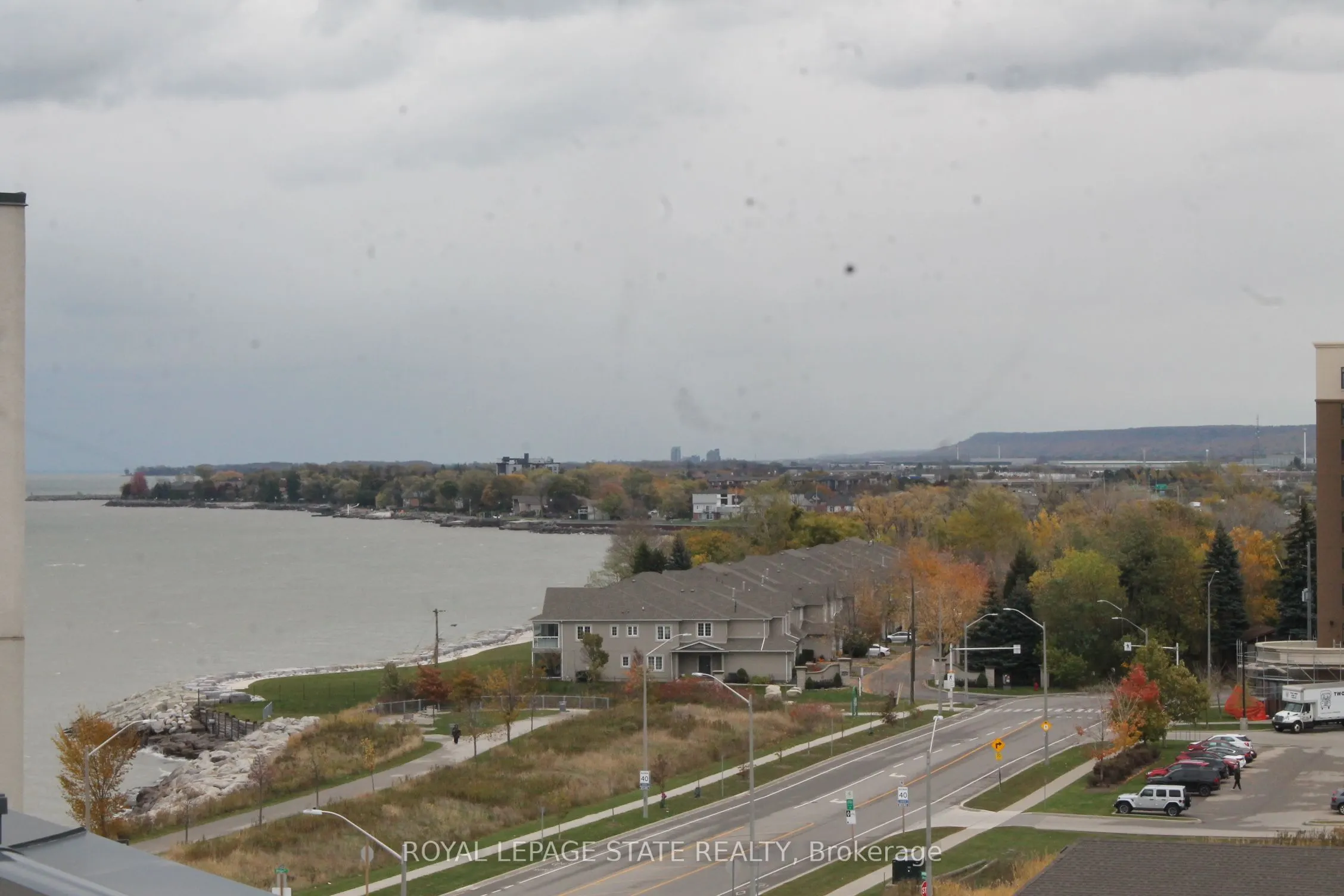 101 Shoreview Place, #123