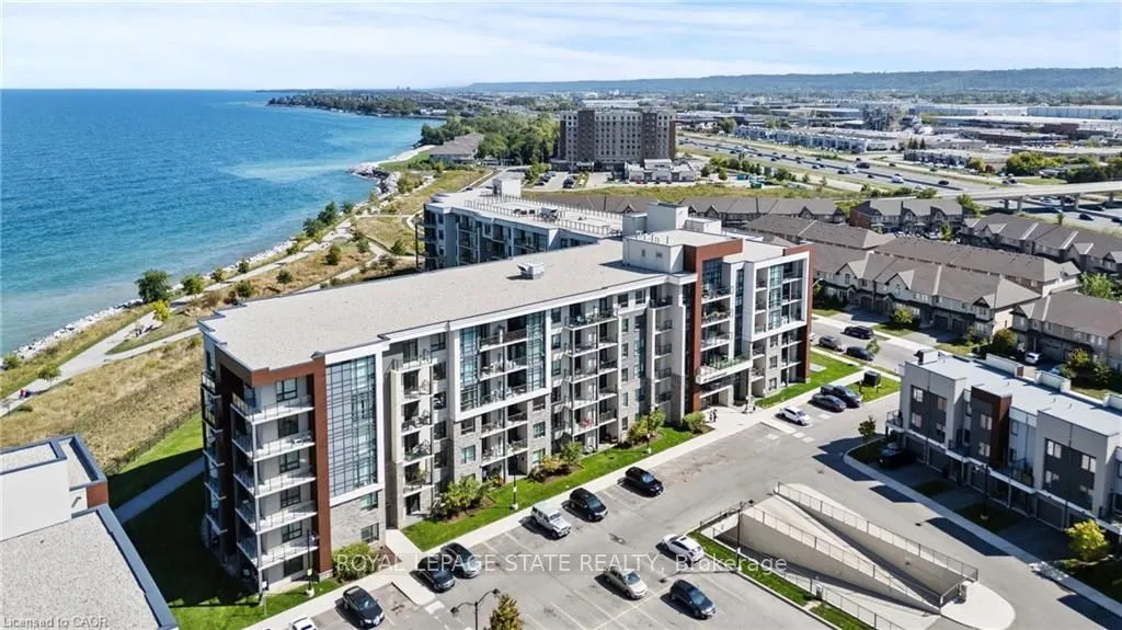 101 Shoreview Place, #123