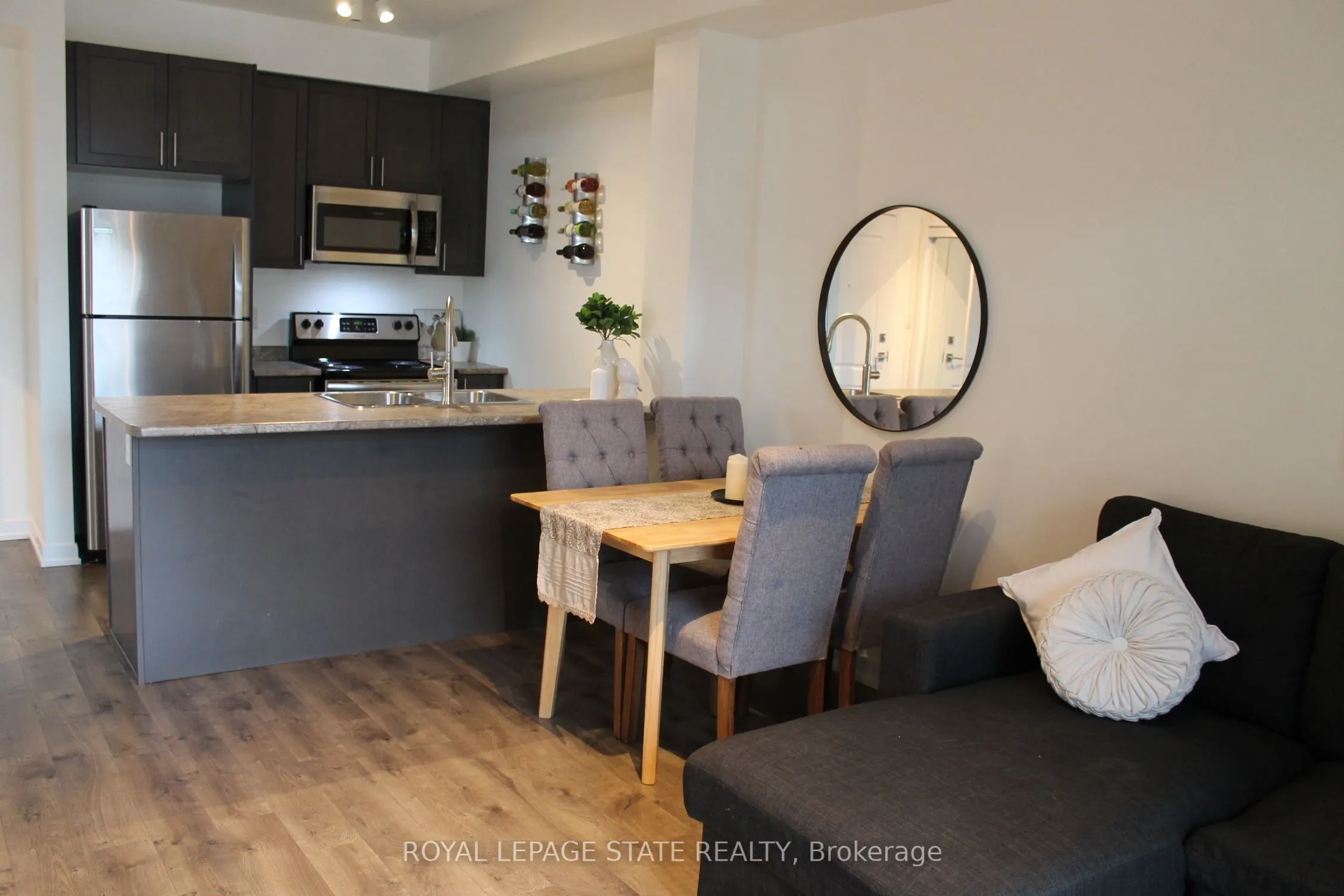 101 Shoreview Place, #123