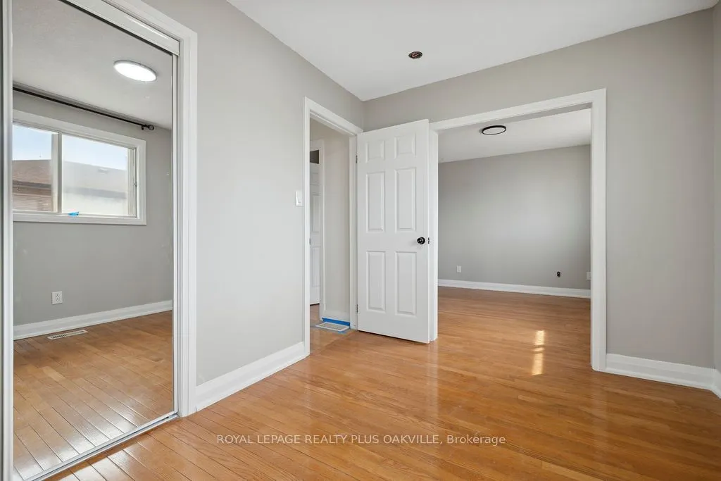 354 Barton Street E, #Upper