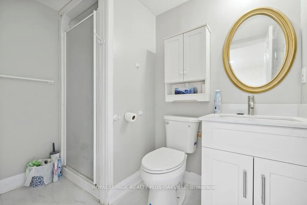 354 Barton Street E, #Upper