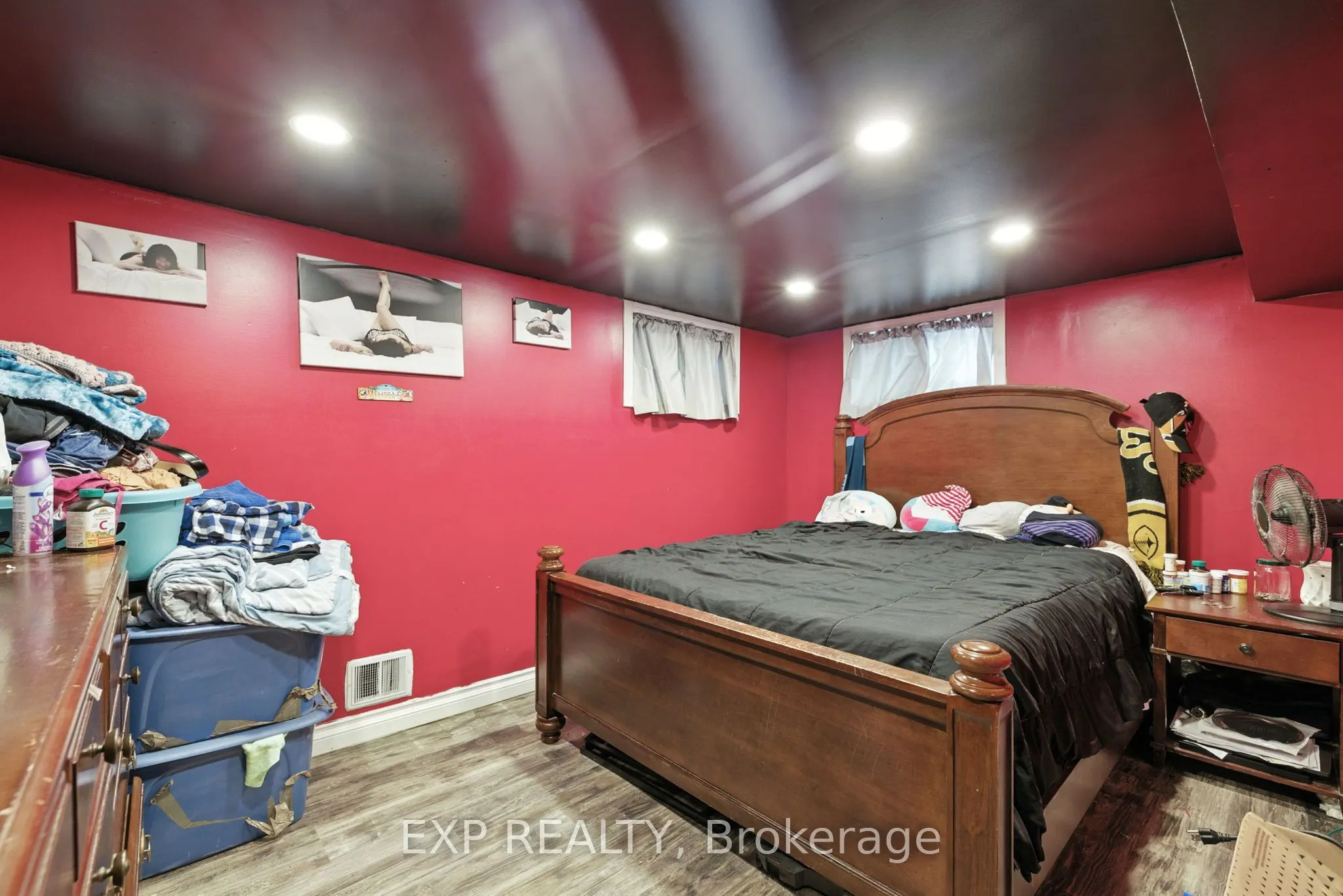 20 Barrington Avenue