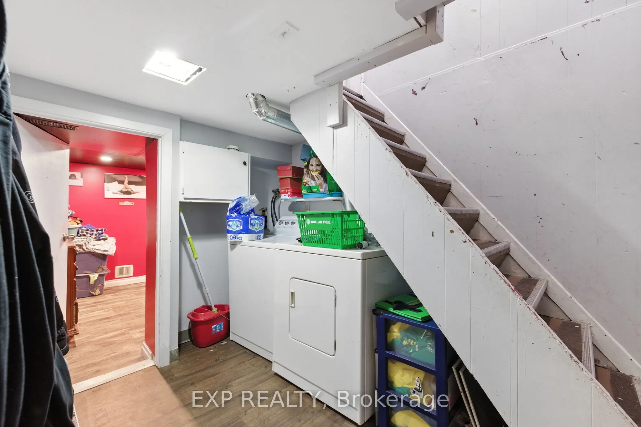 20 Barrington Avenue