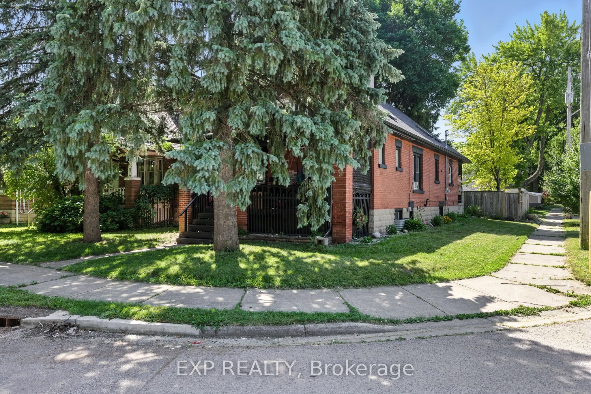 20 Barrington Avenue