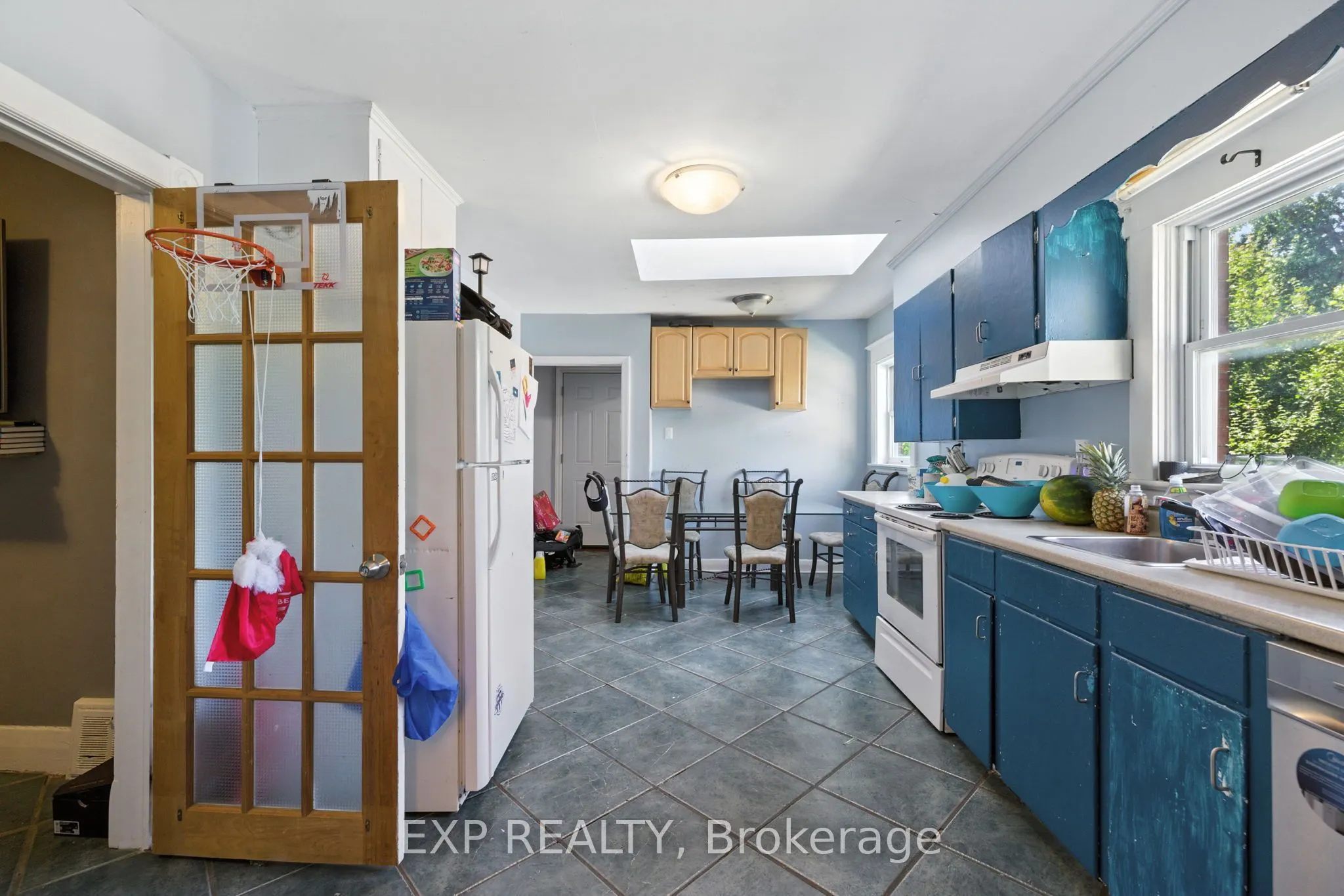 20 Barrington Avenue