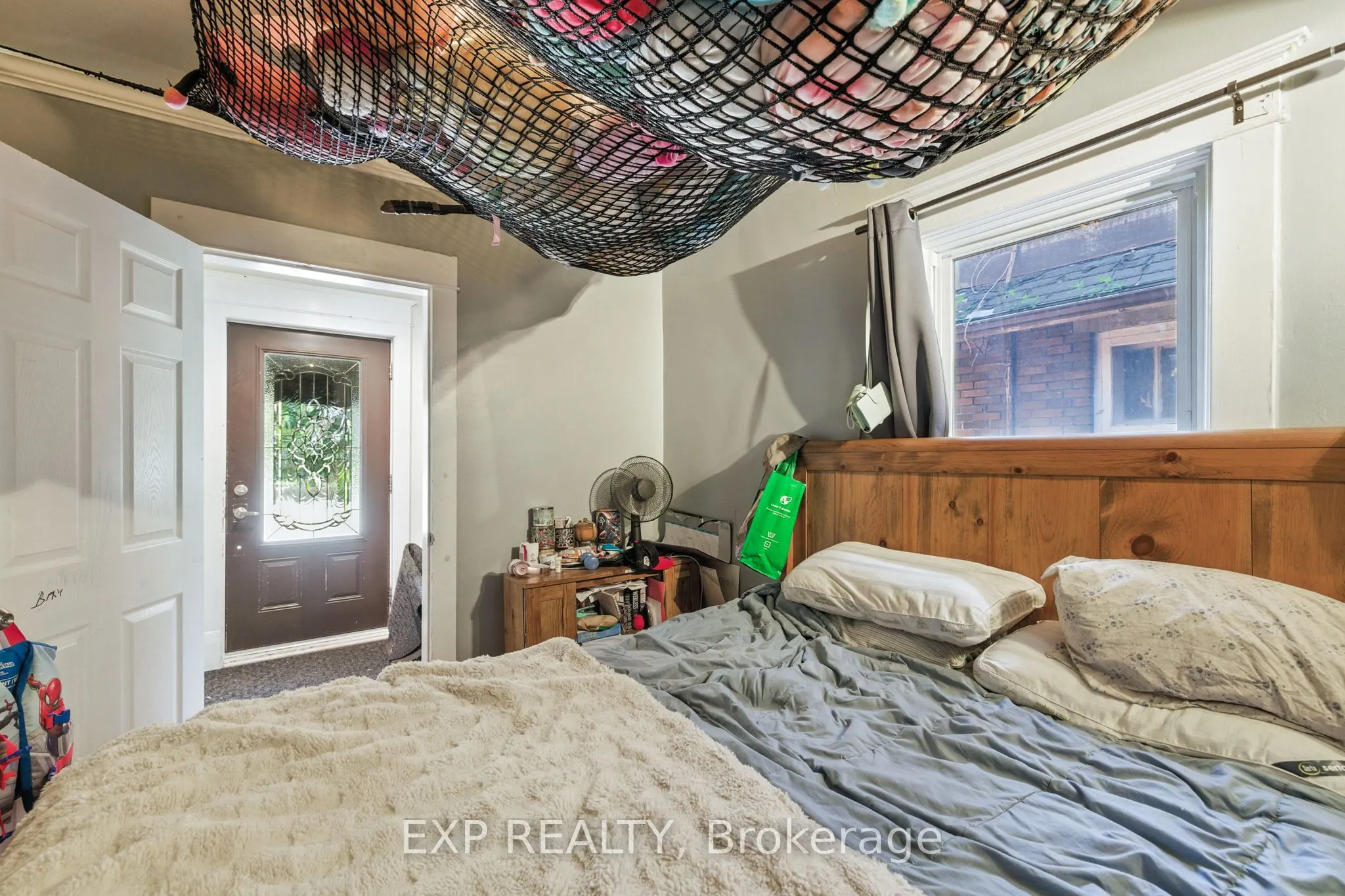 20 Barrington Avenue