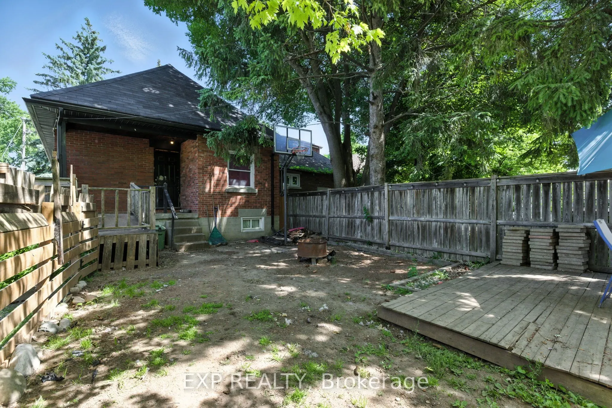 20 Barrington Avenue