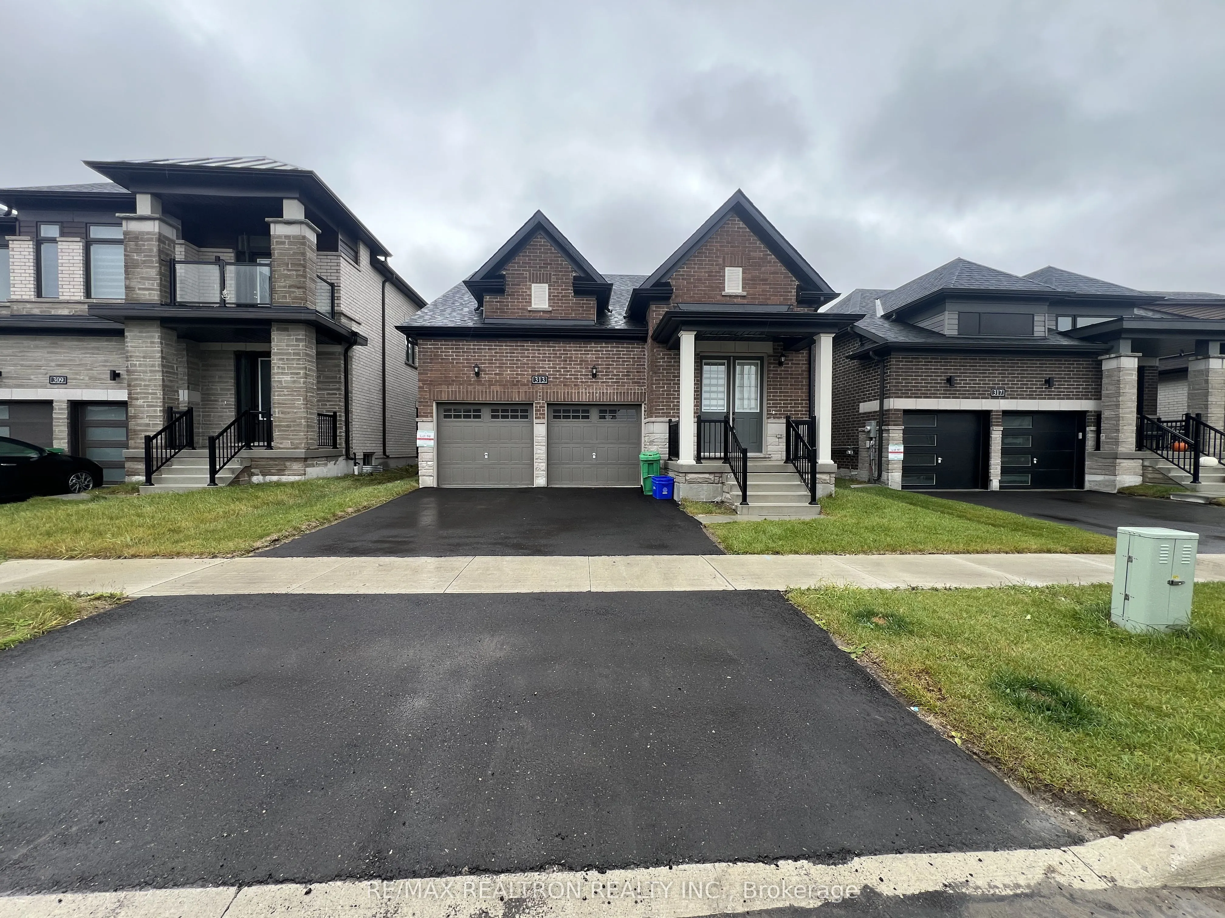 313 O'Toole Crescent