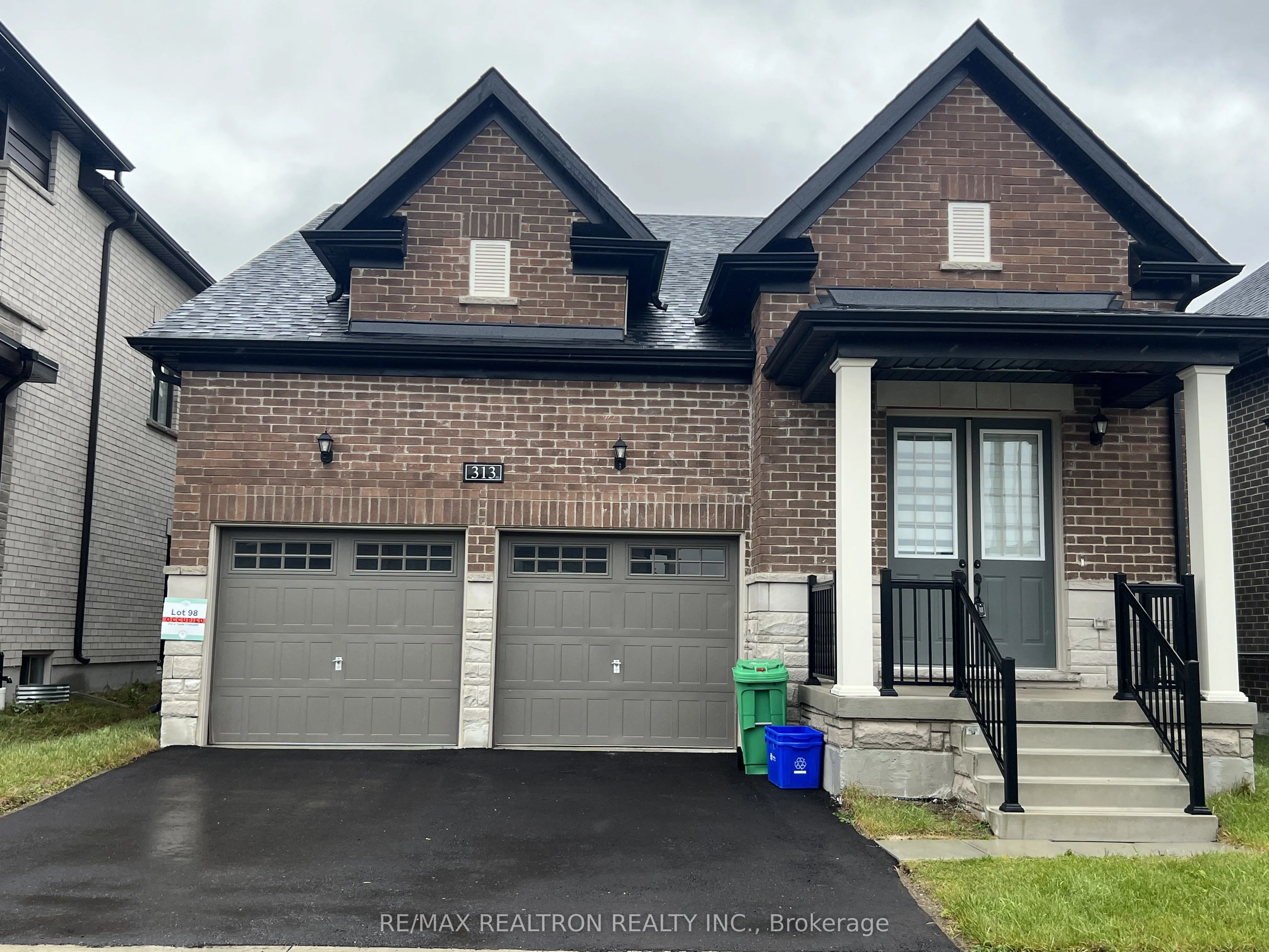 313 O'Toole Crescent