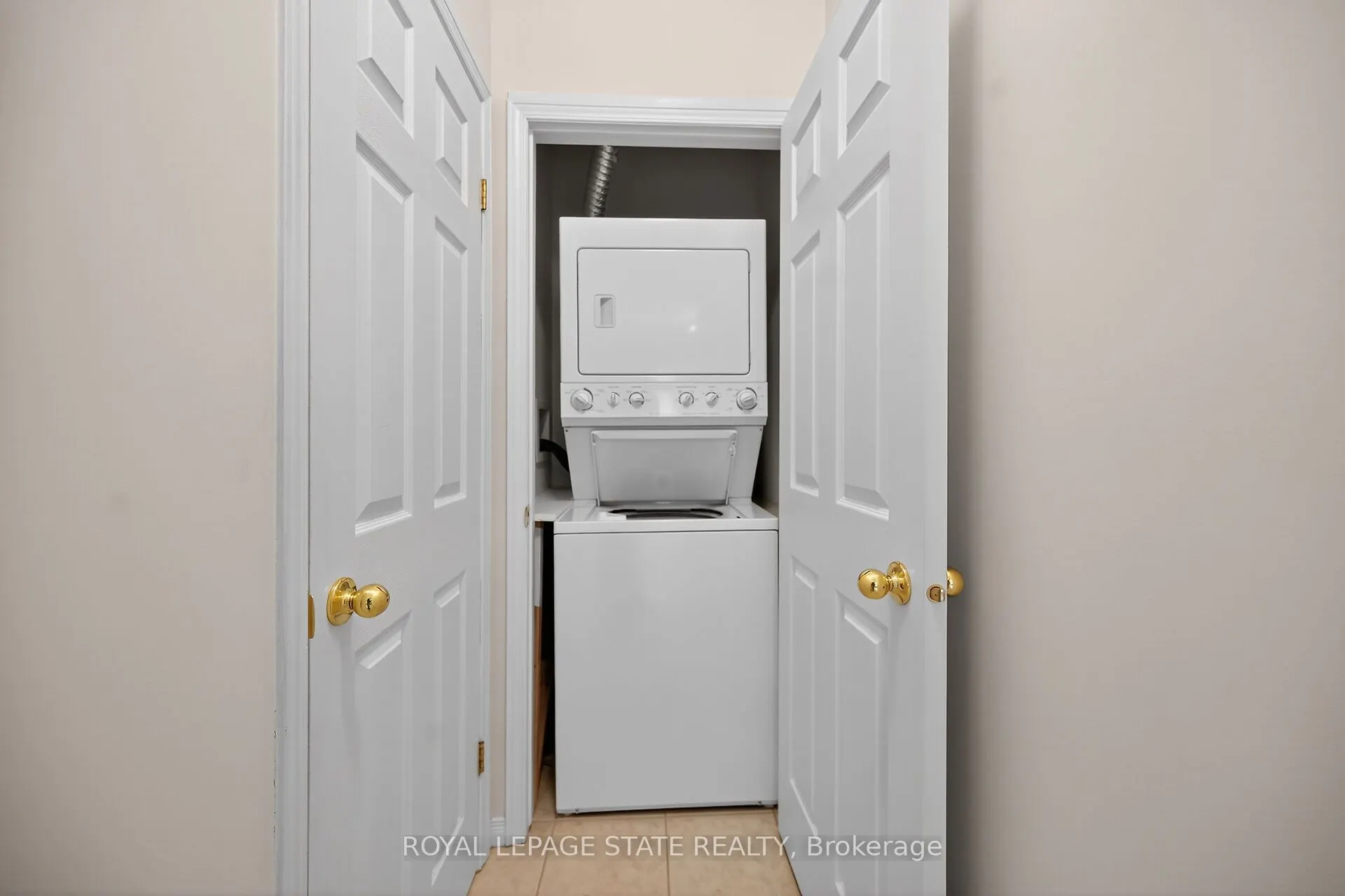 213 Nash Road S, #33